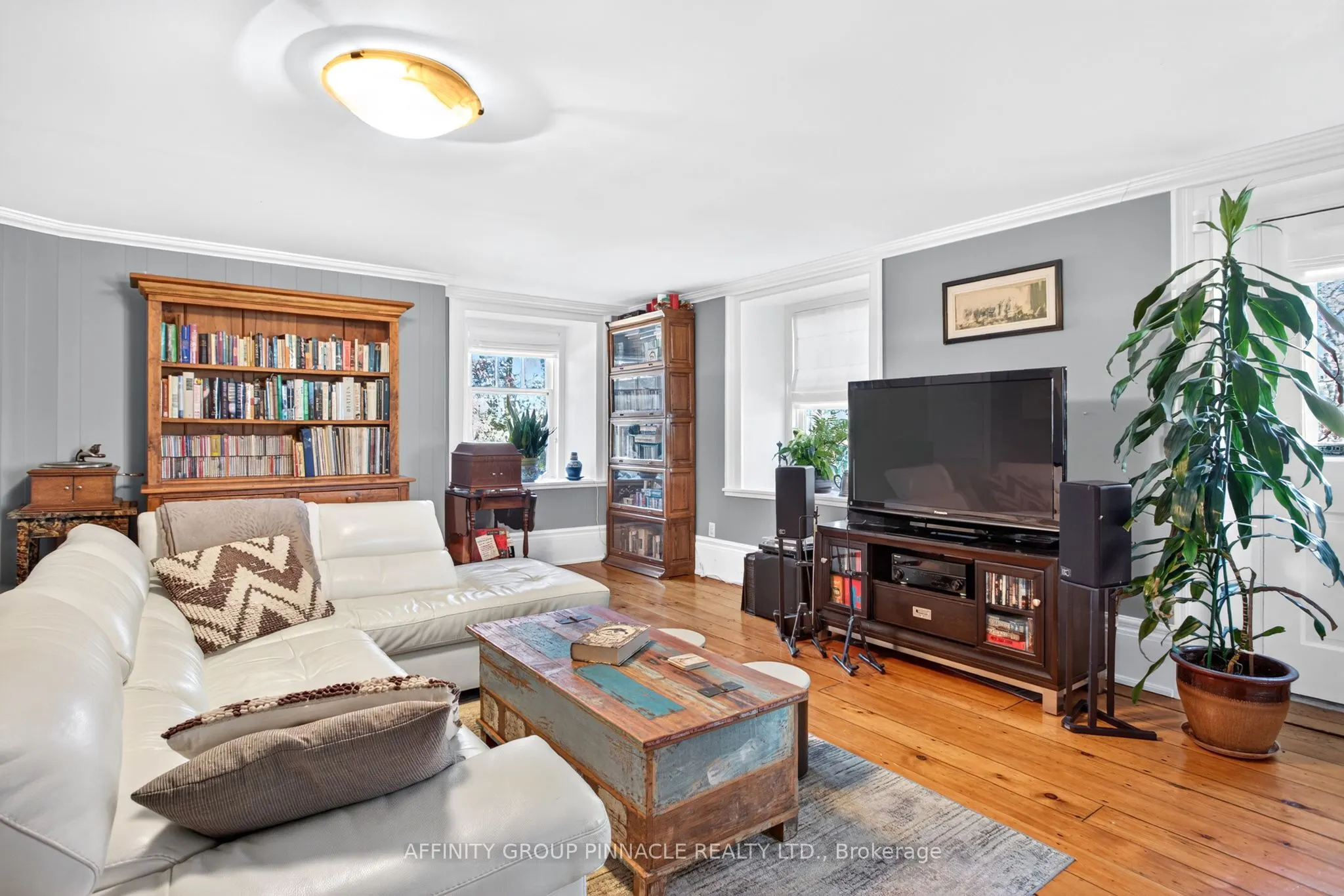 859 Eldon Road