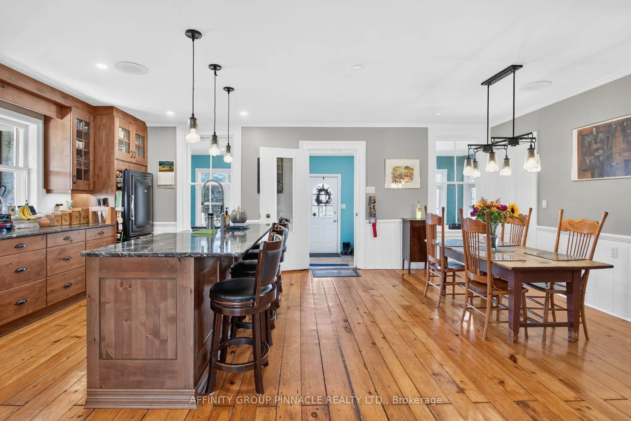 859 Eldon Road