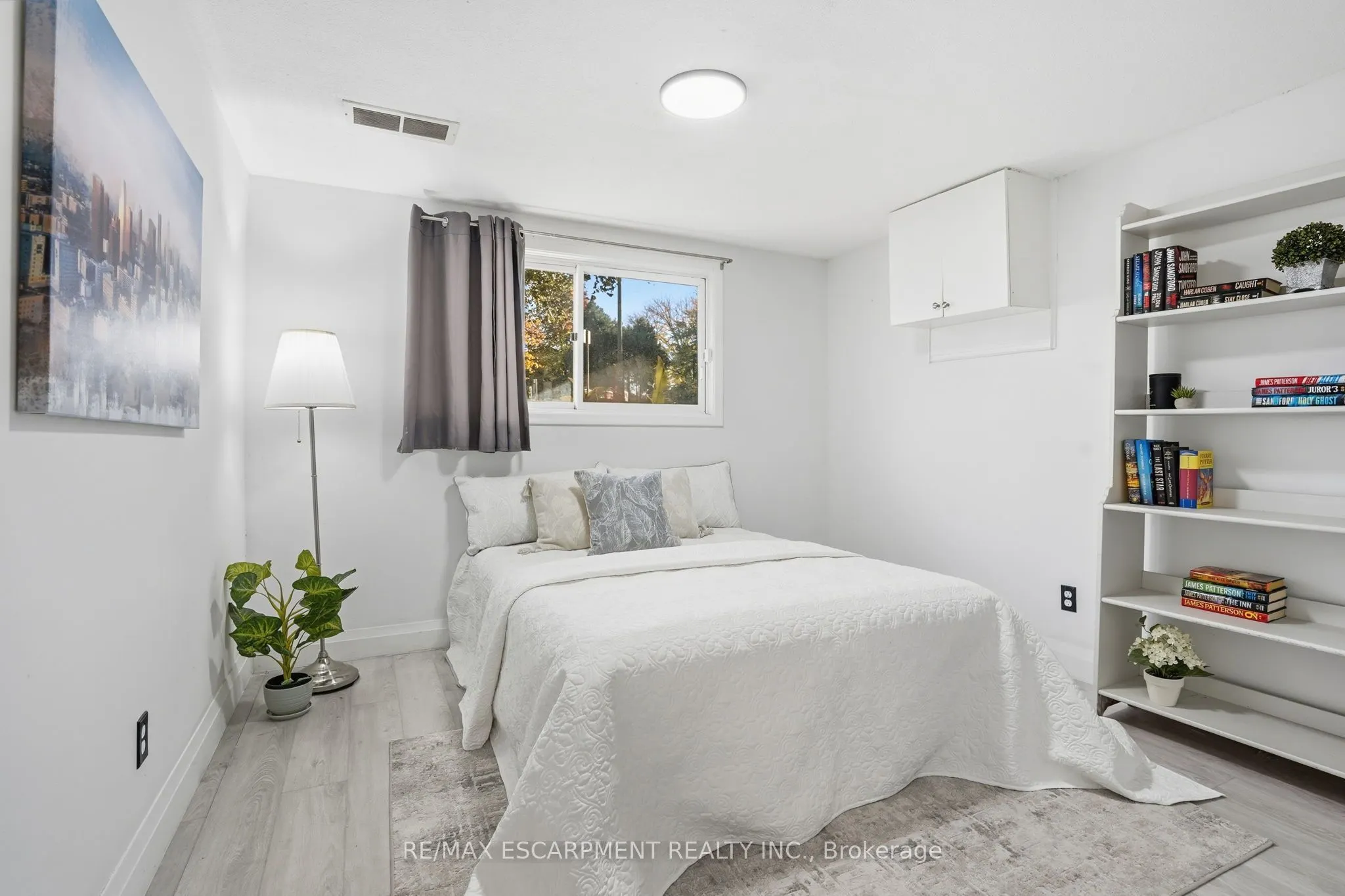 84 Elgar Avenue