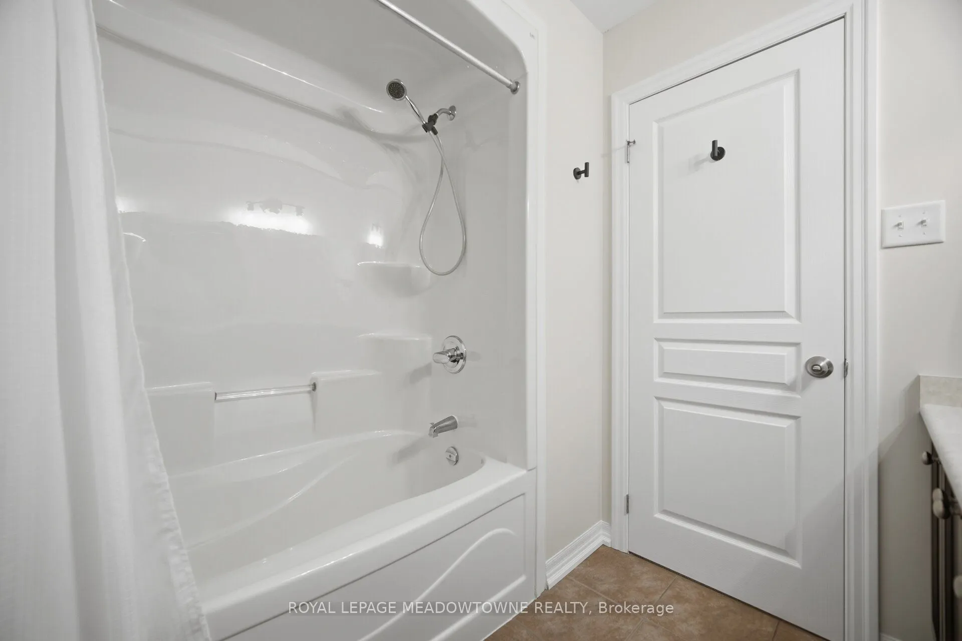 507 Windflower Crescent