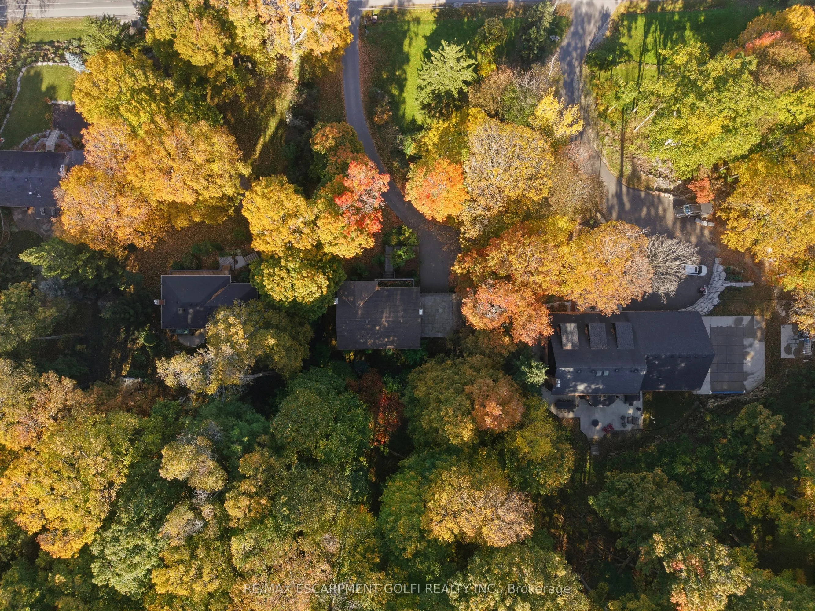259 Main Street W