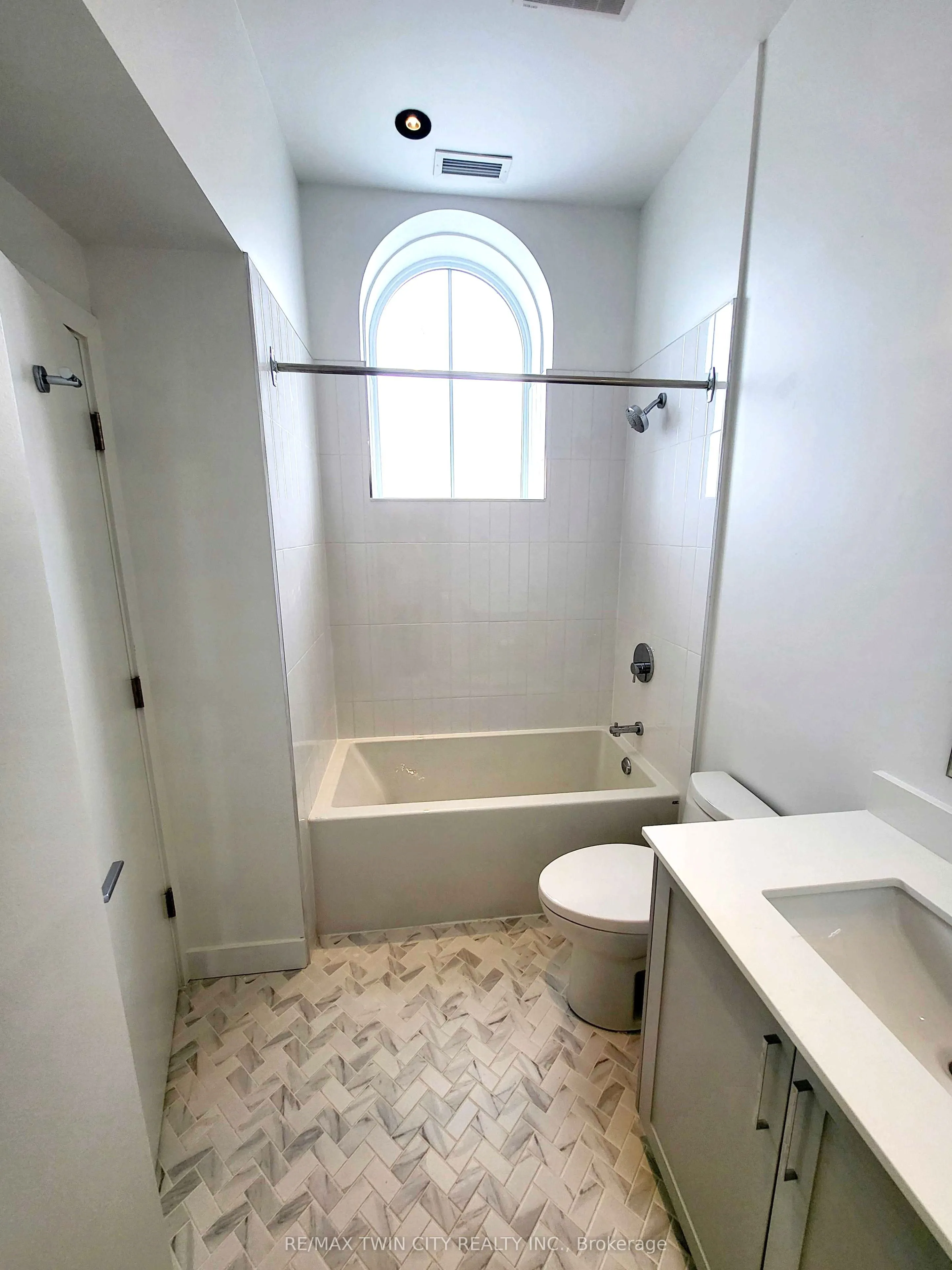 75 Huron Street #205