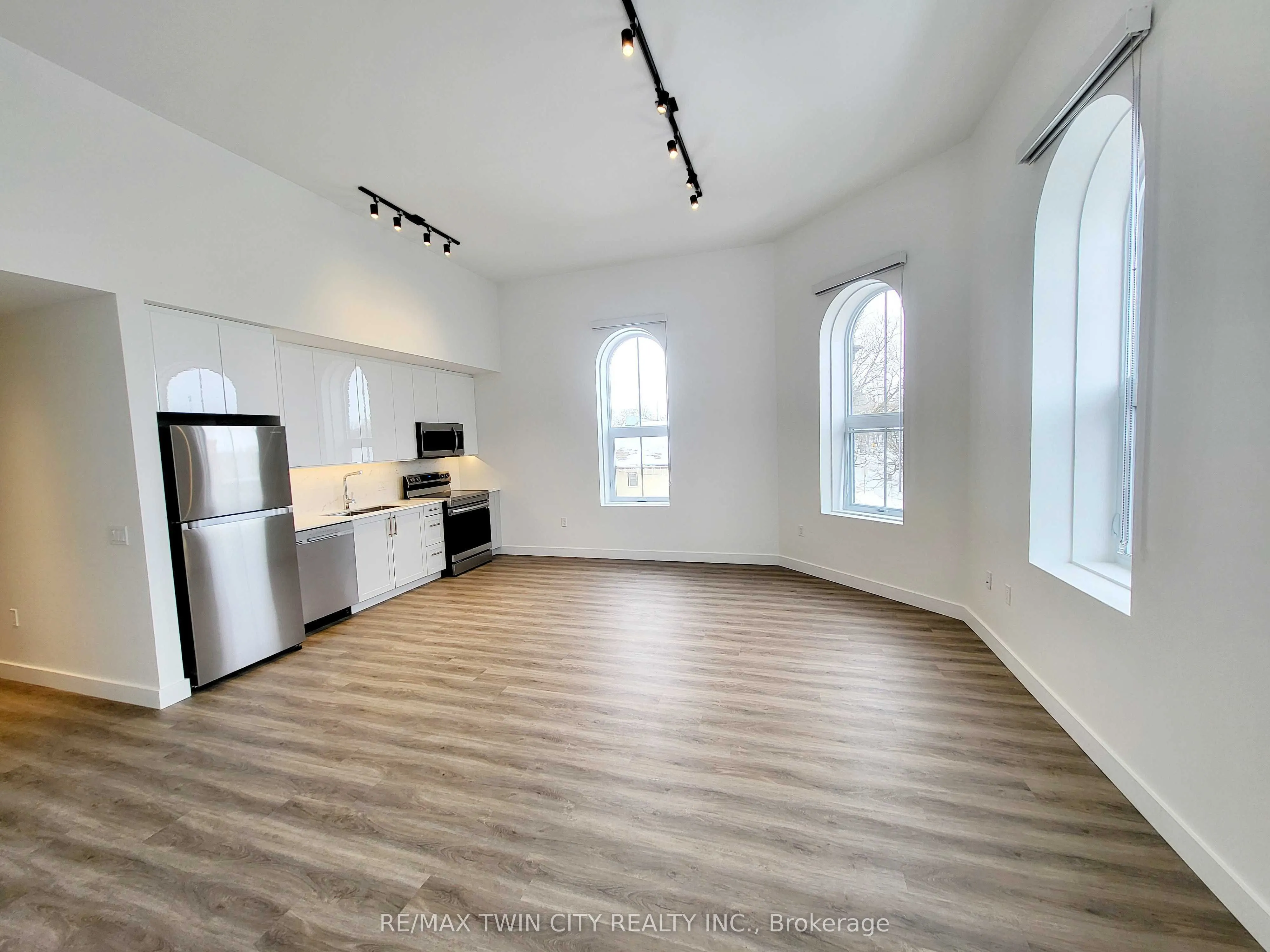75 Huron Street #205