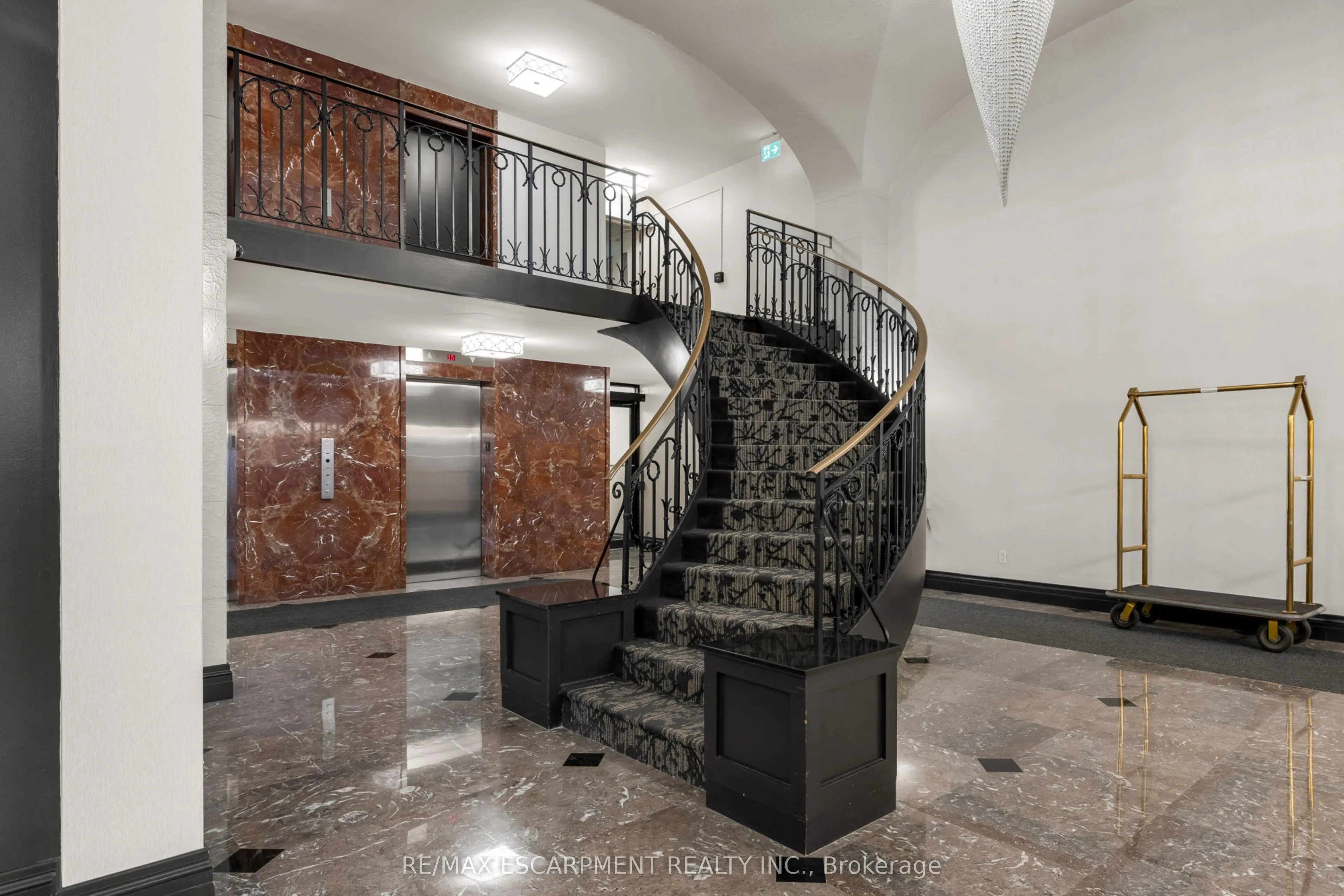 500 Green Road #1118
