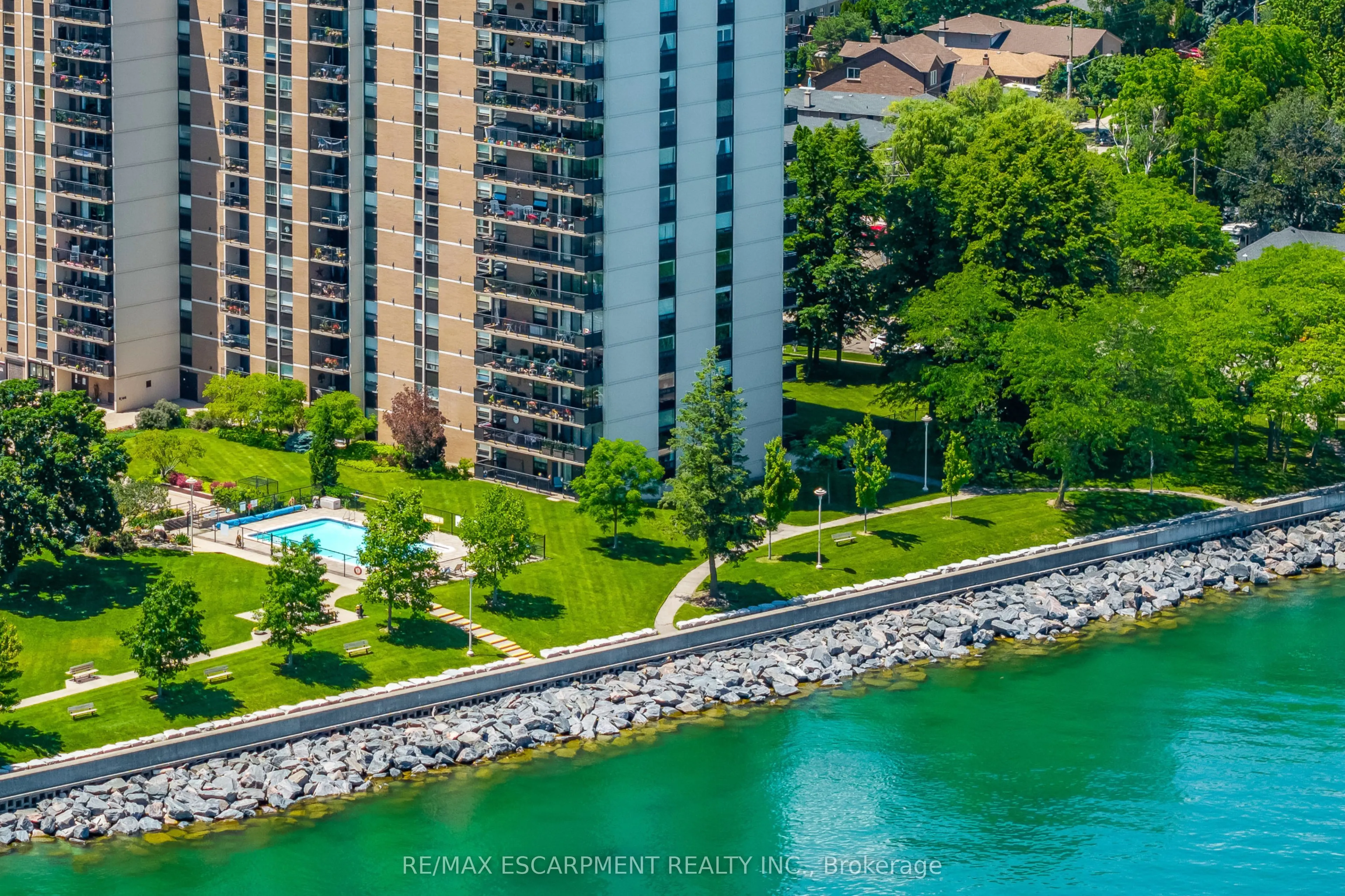 500 Green Road #1118