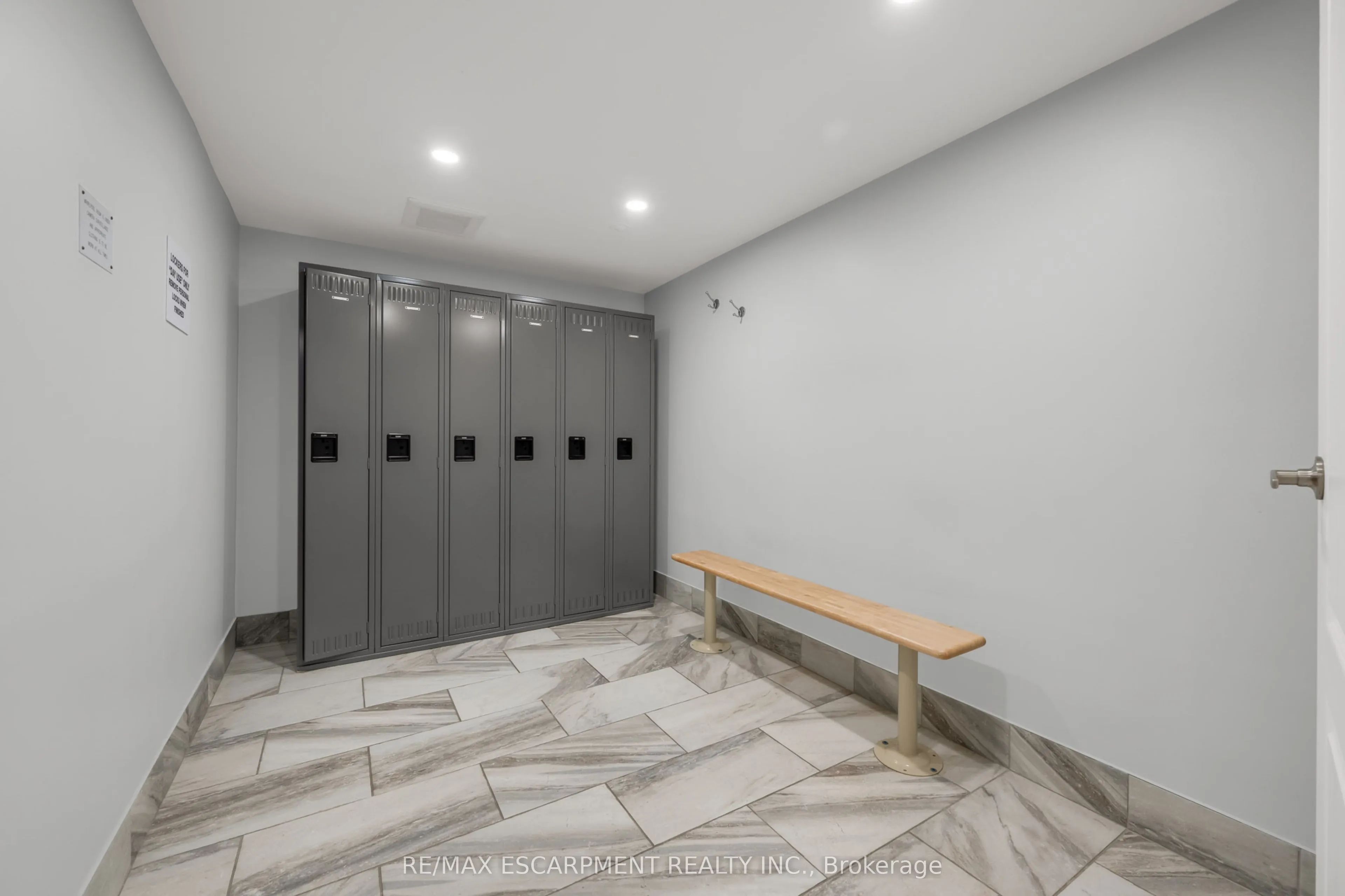 500 Green Road #1118