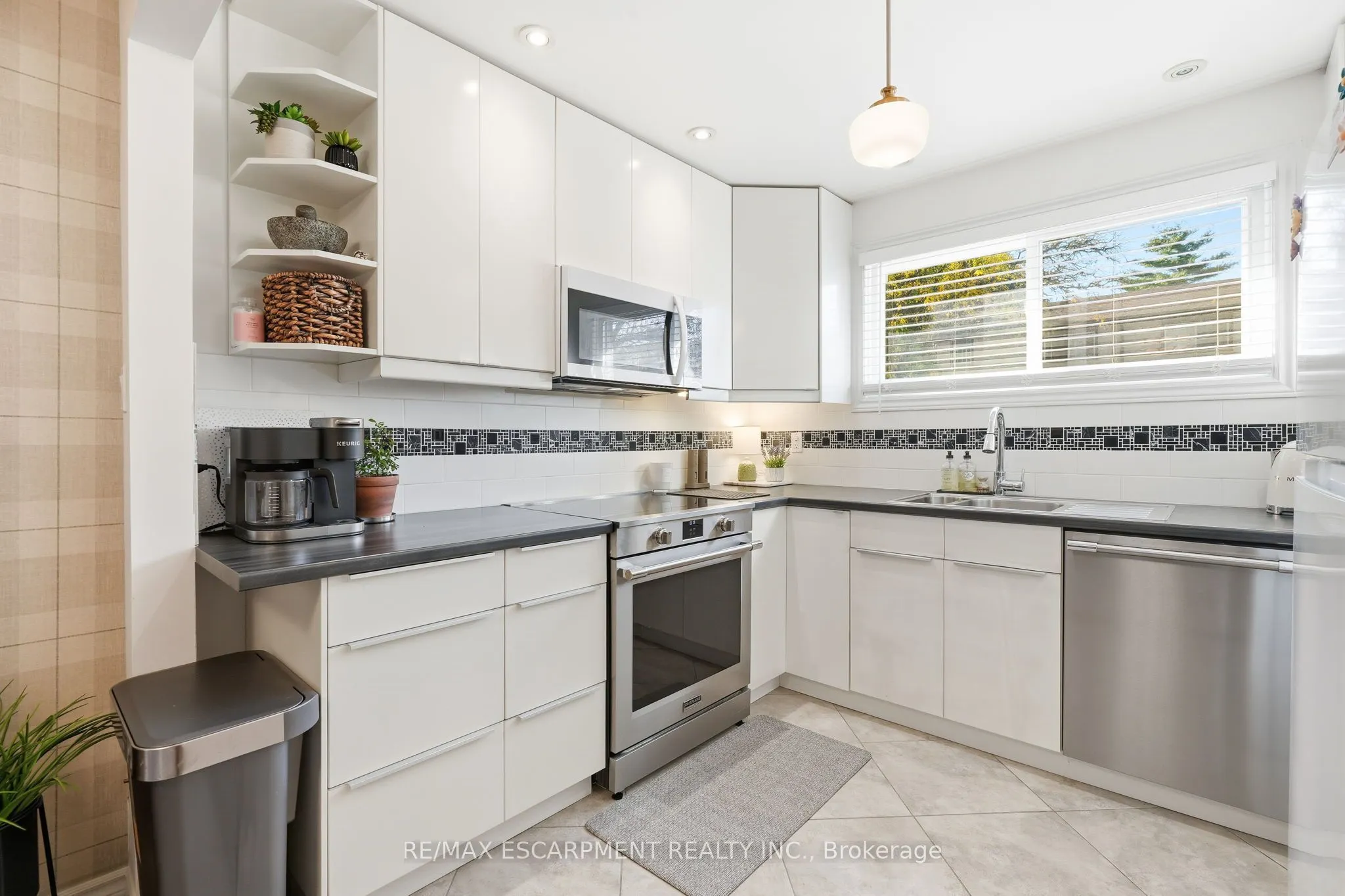 1550 Garth Street #17