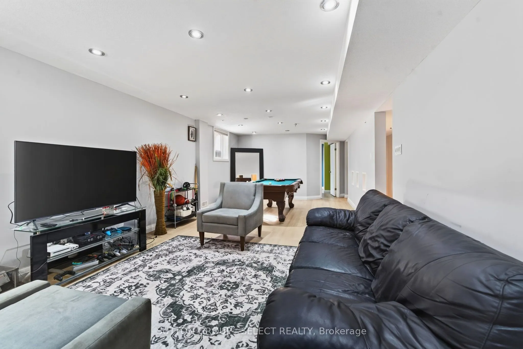 563 Firefly Drive
