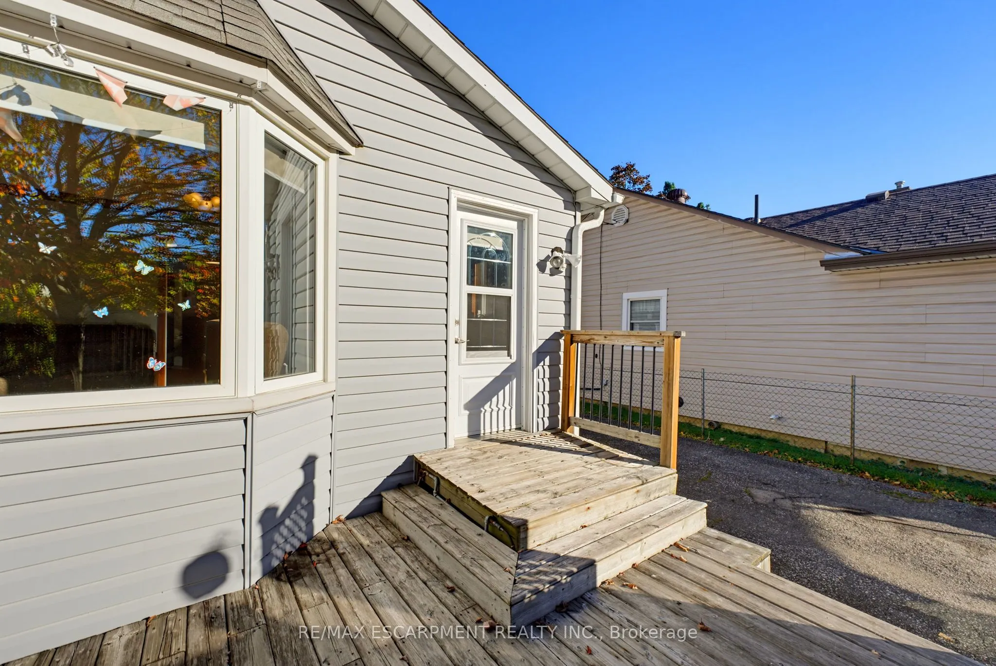 9 Spencer Avenue