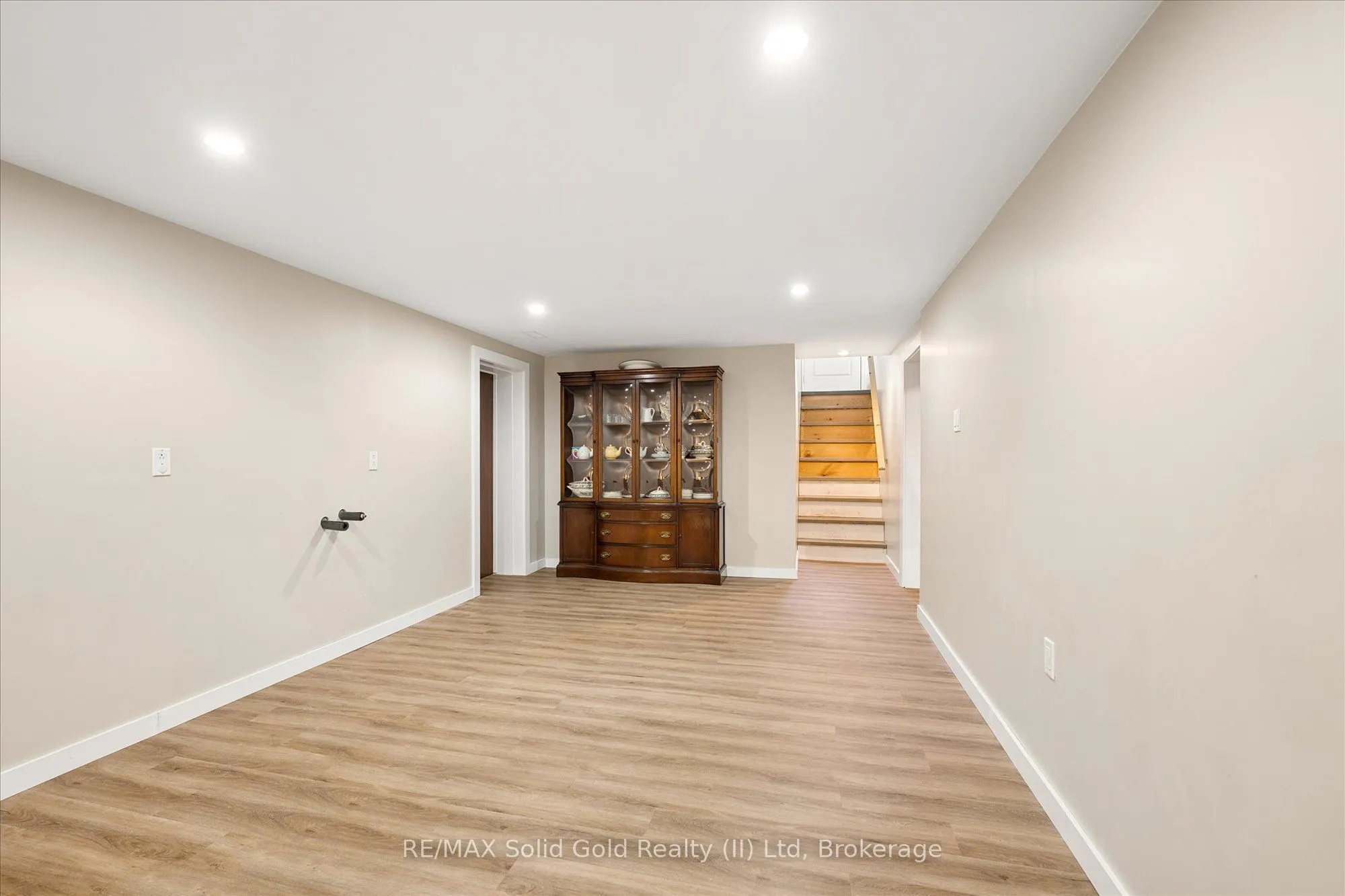 18 Evelyn Crescent