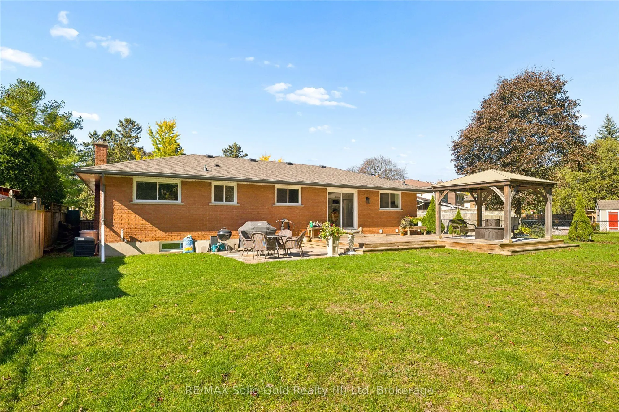 18 Evelyn Crescent