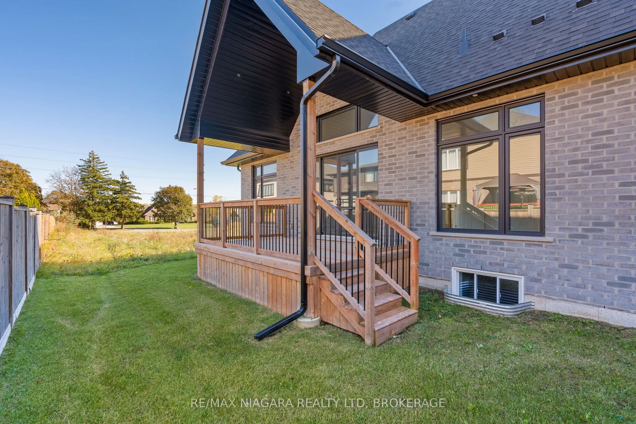 9 Primrose Street #13