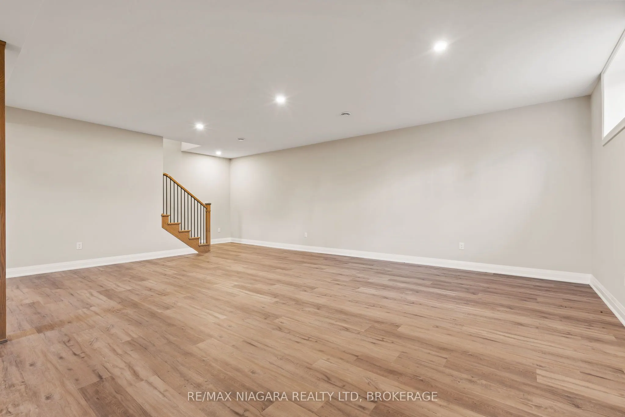 9 Primrose Street #13