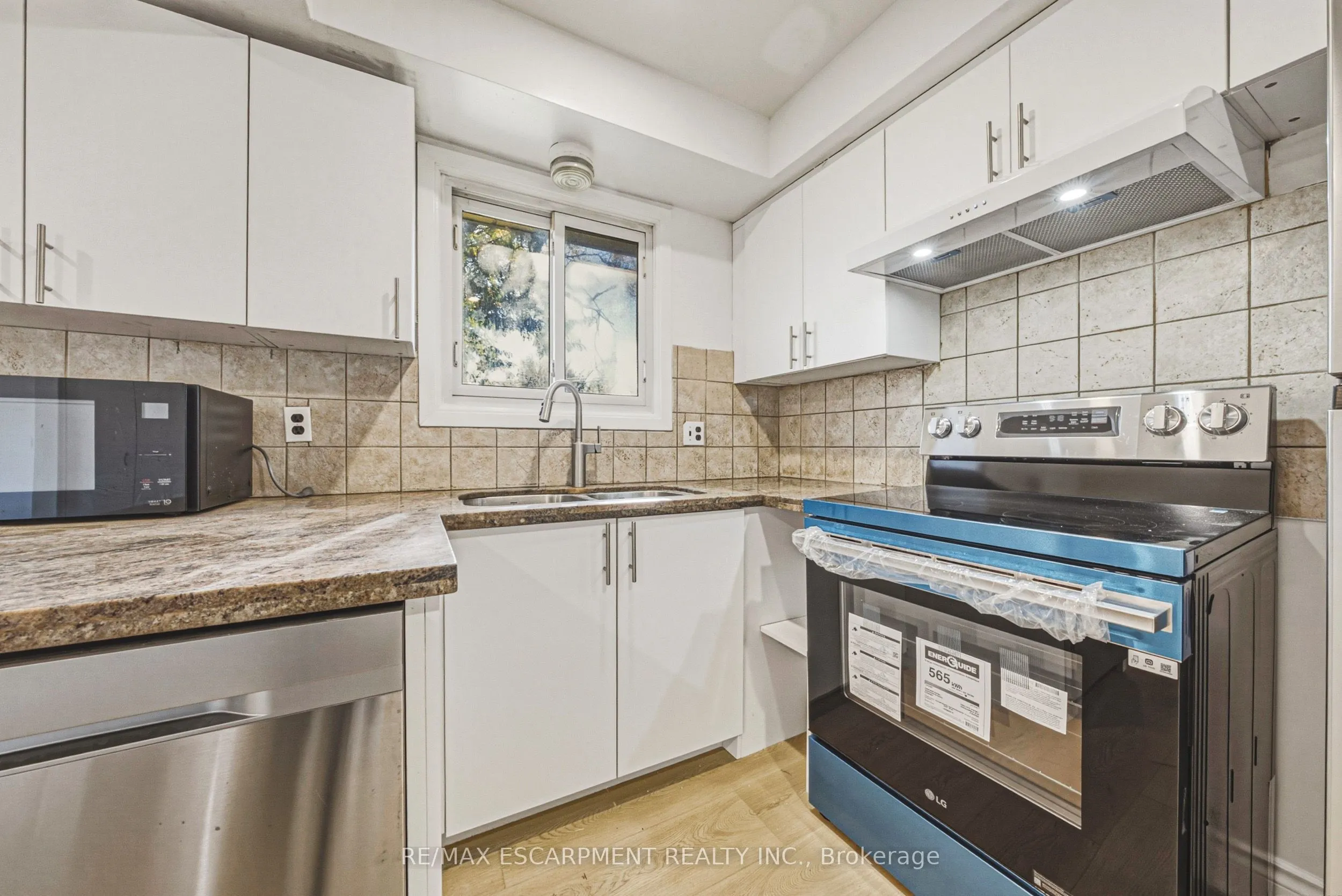 928 Upper Gage Avenue