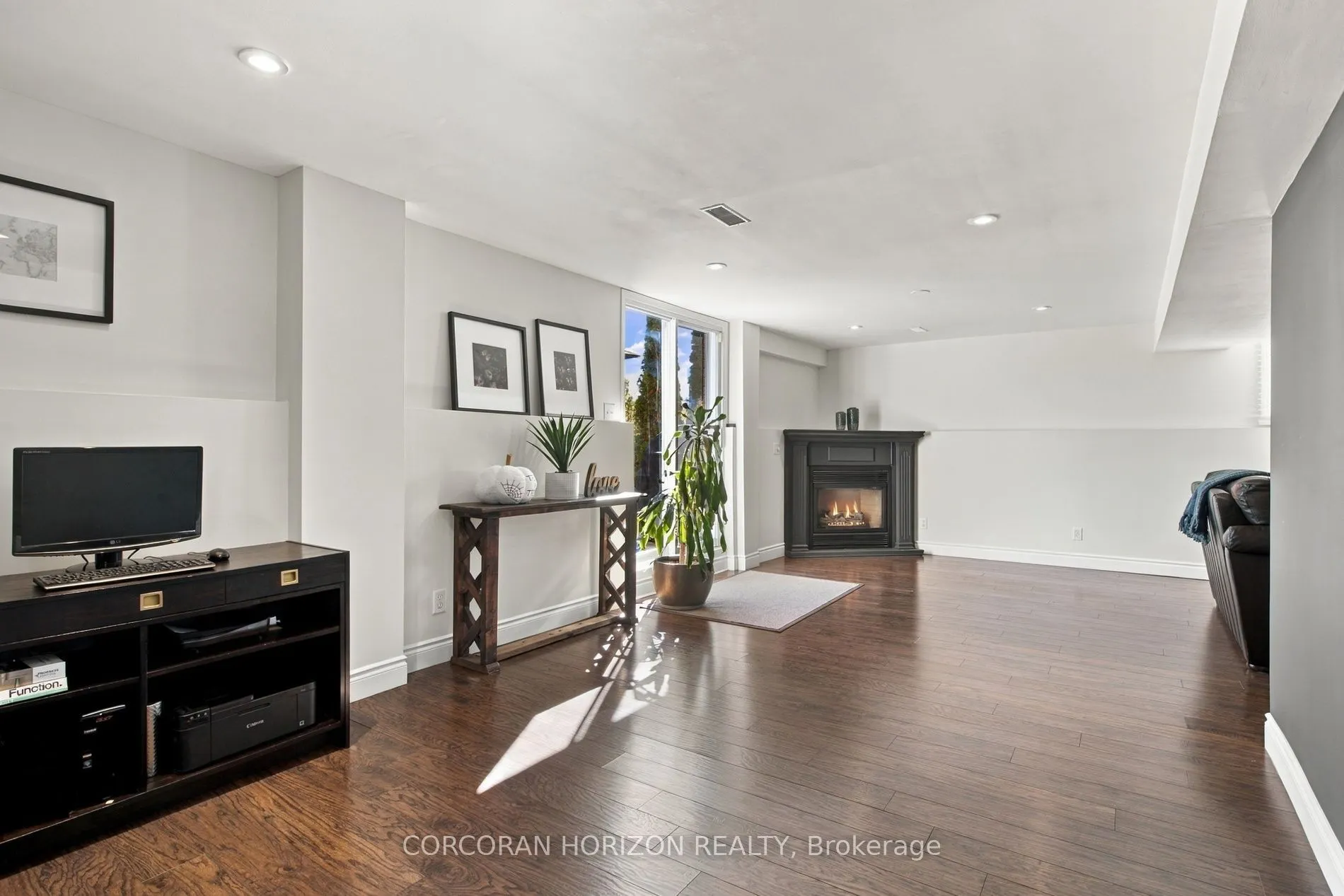 27 Costain Court