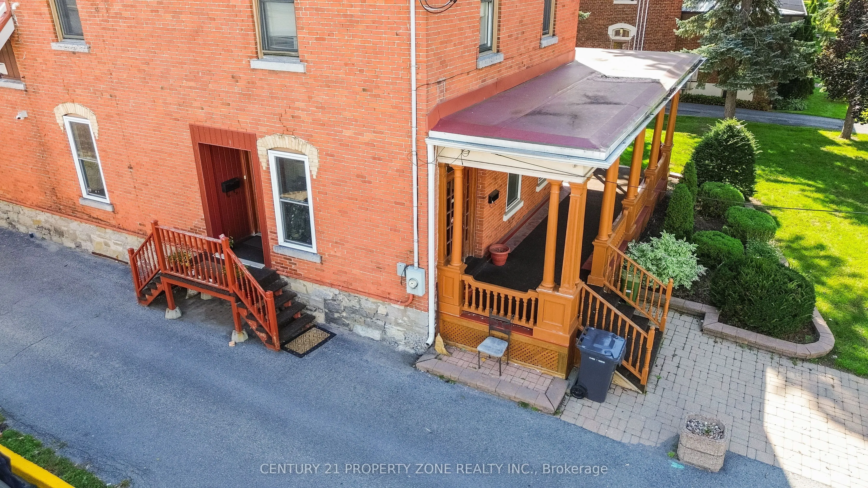 436 Second Street E
