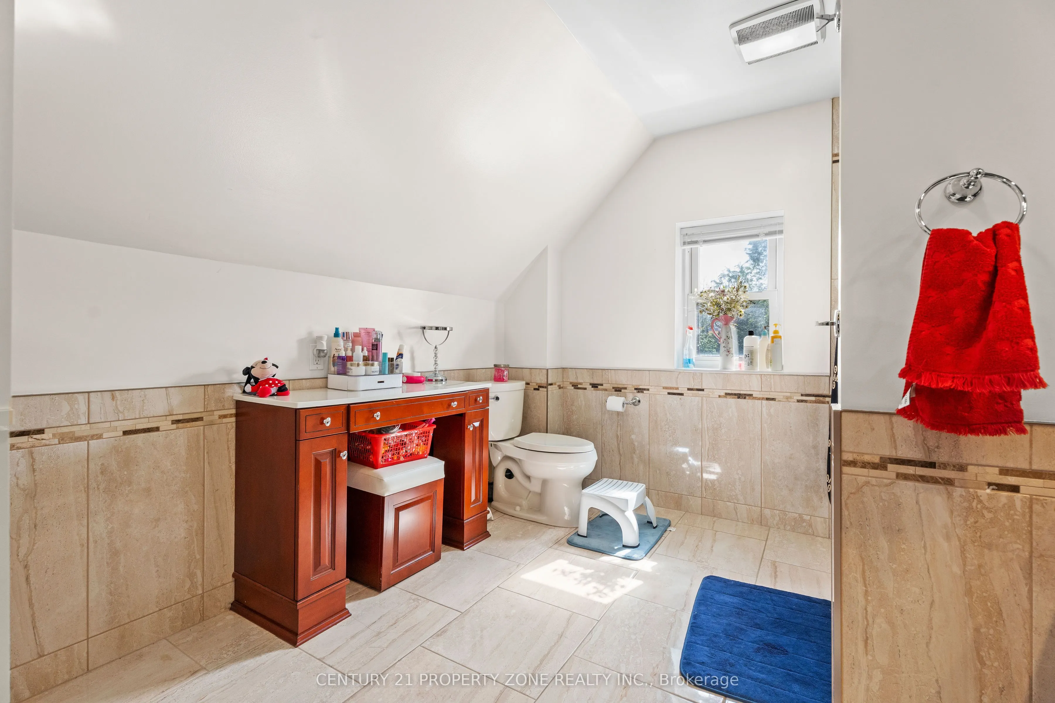 436 Second Street E