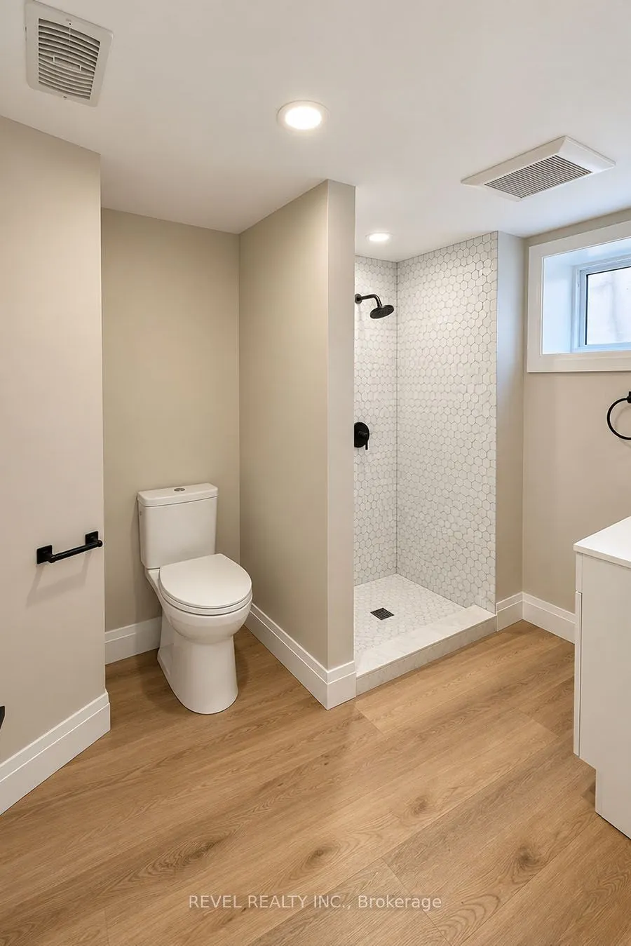 160 Catharine Avenue #1