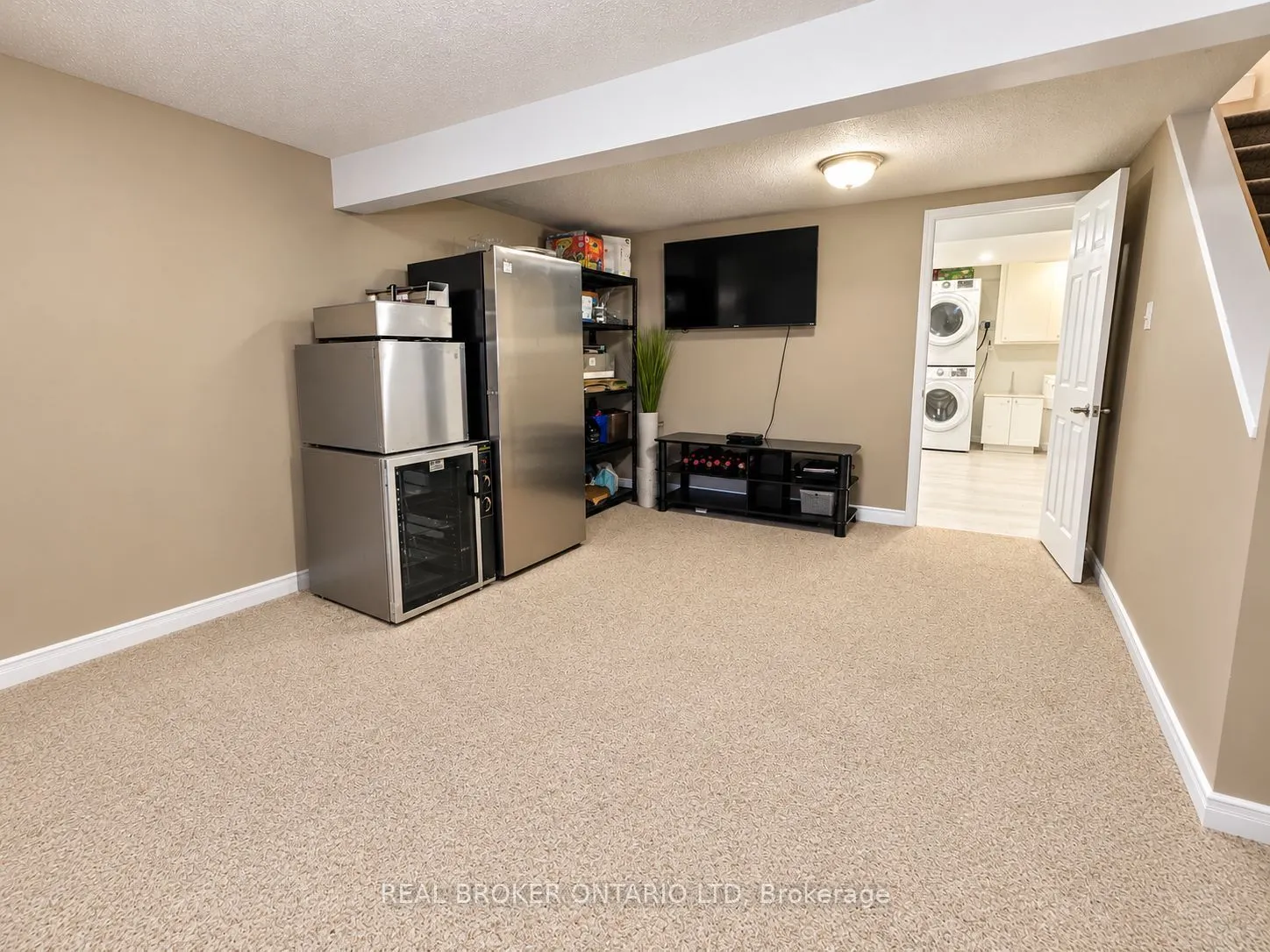 857 SOUTHDALE Road E #43