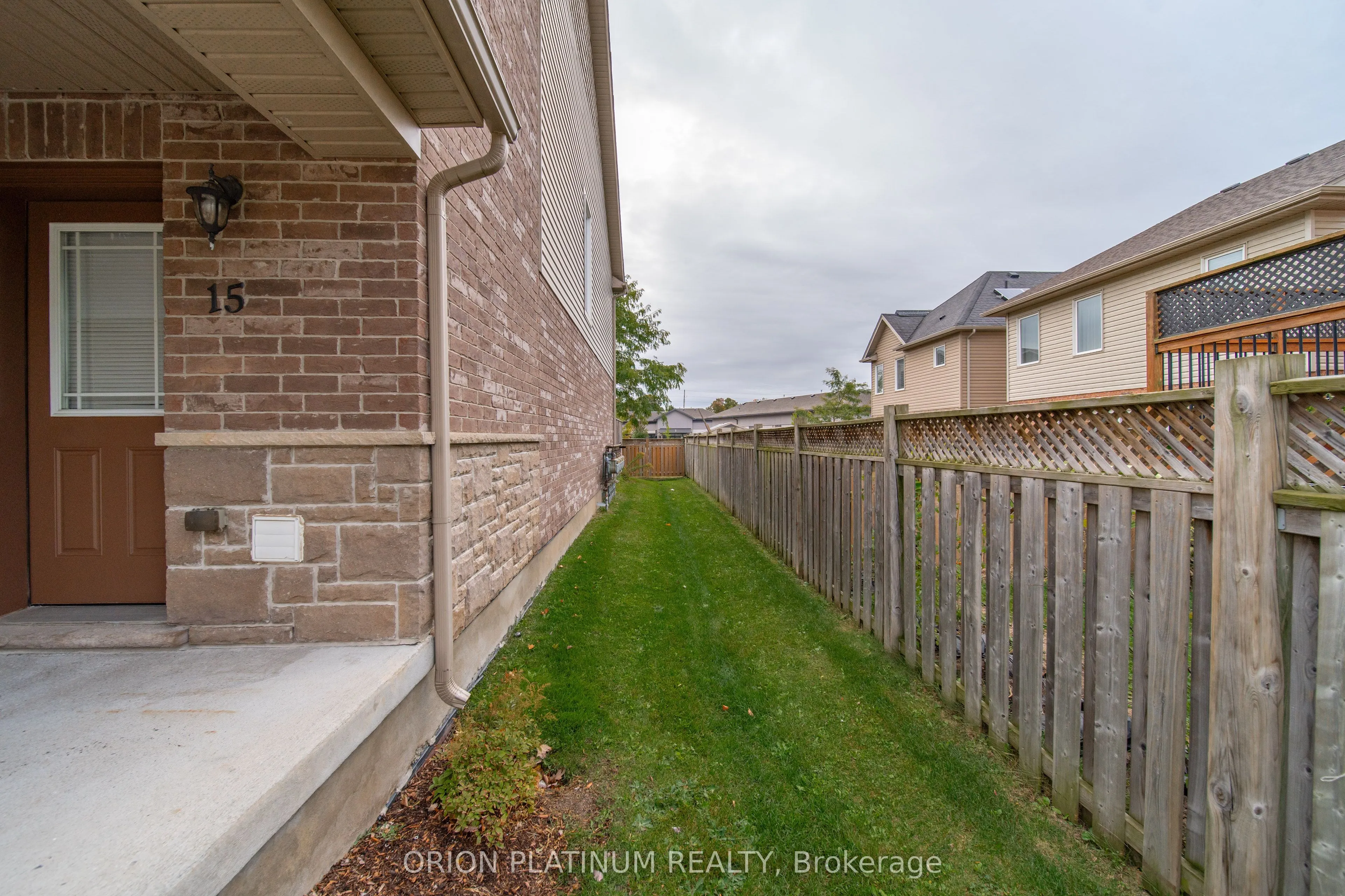 15 Kingsbury Square #29