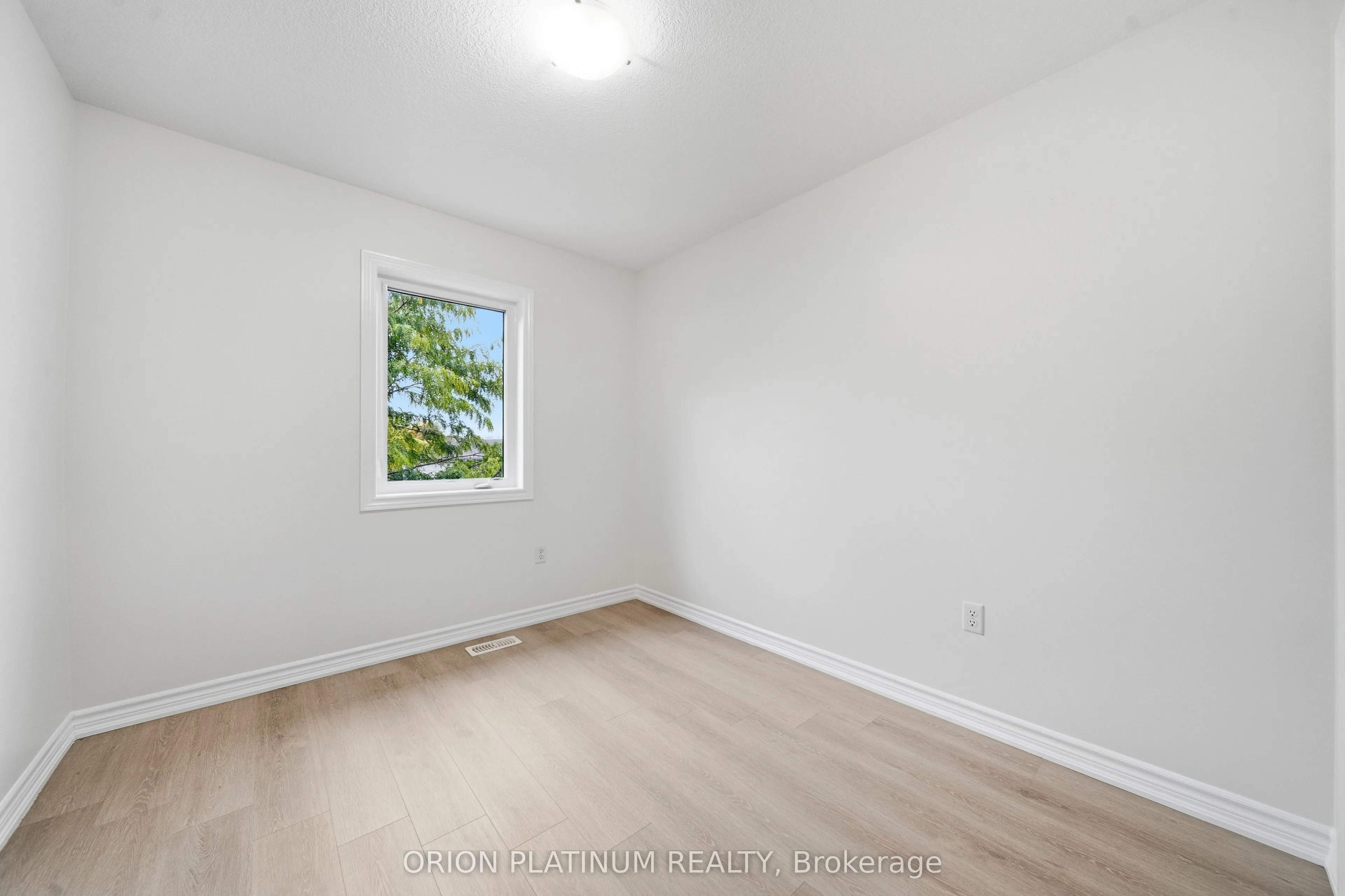 15 Kingsbury Square #29