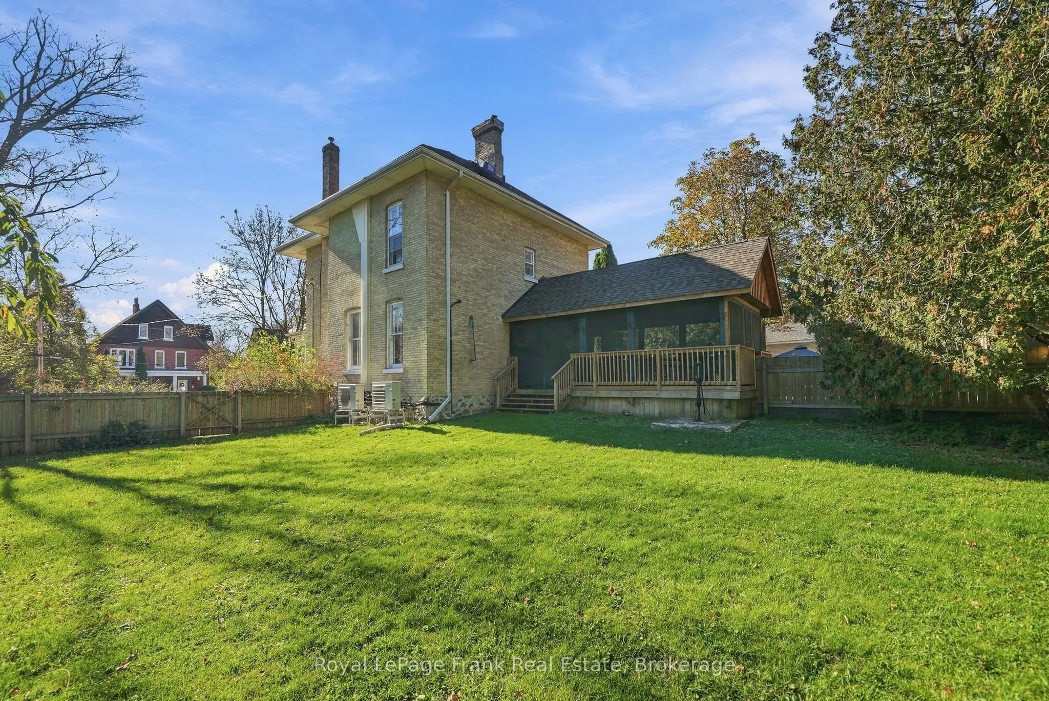 16 Francis Street