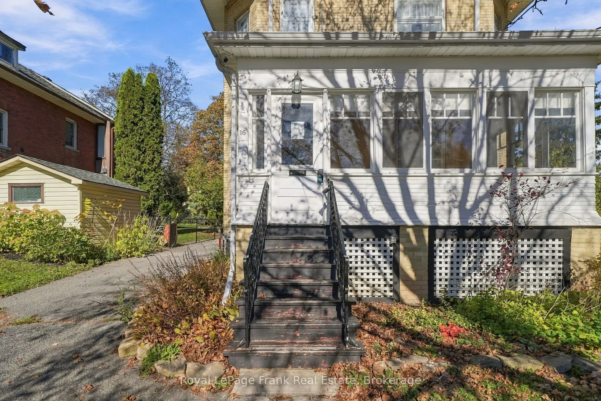 16 Francis Street