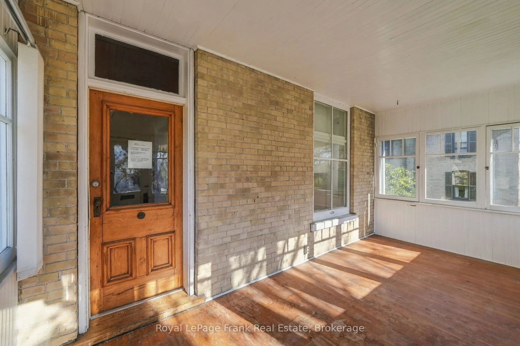 16 Francis Street