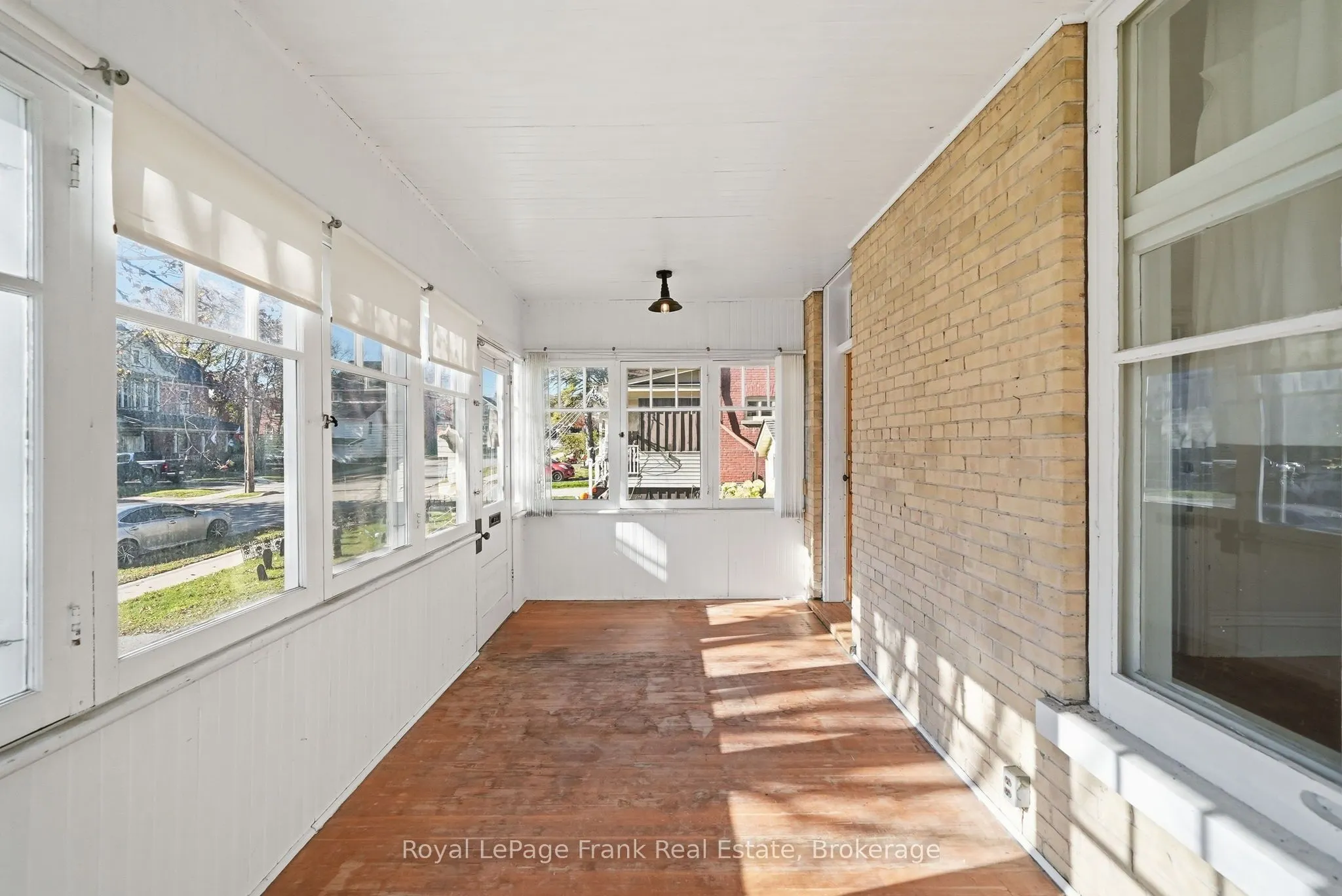 16 Francis Street