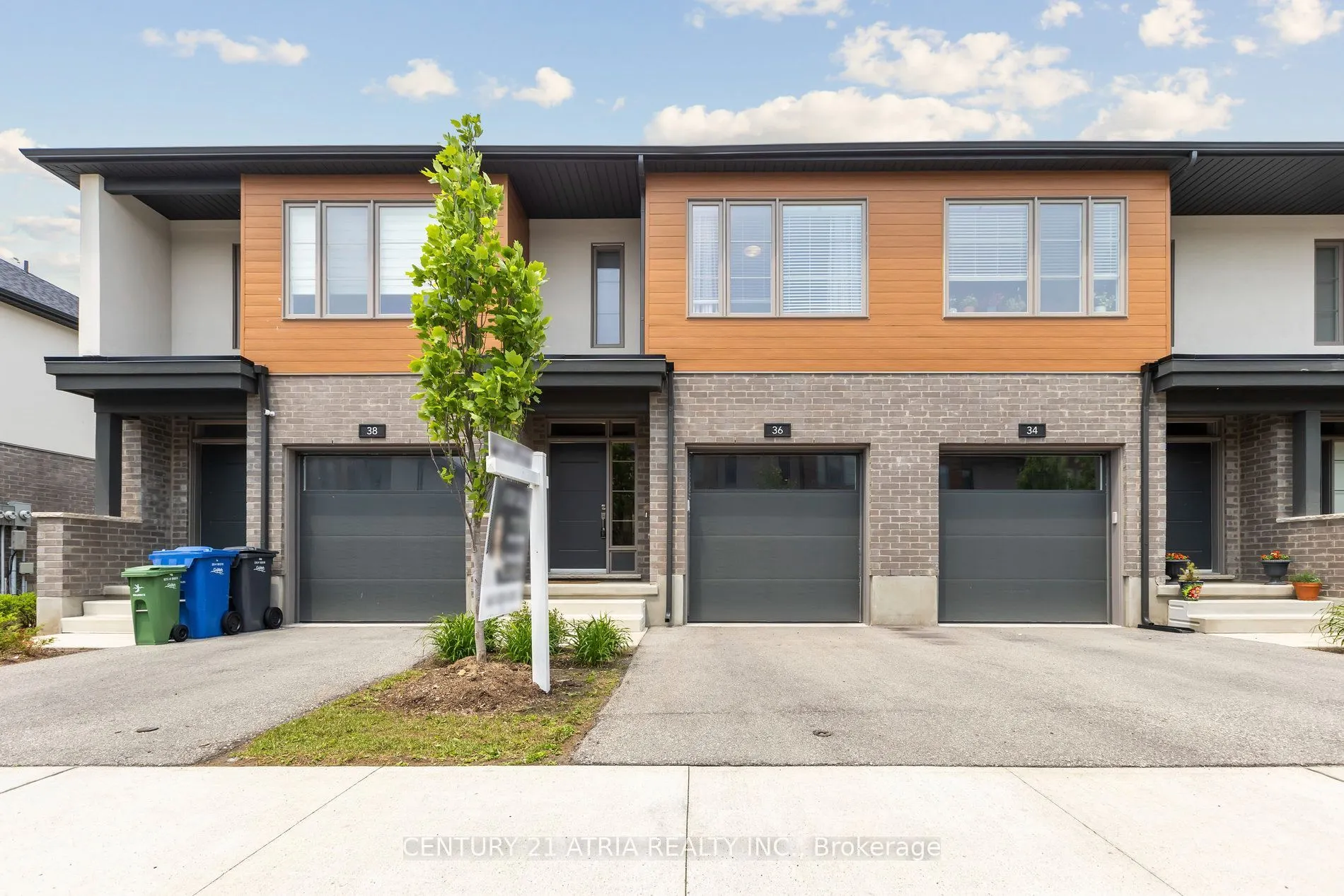 36 Steele Crescent #29