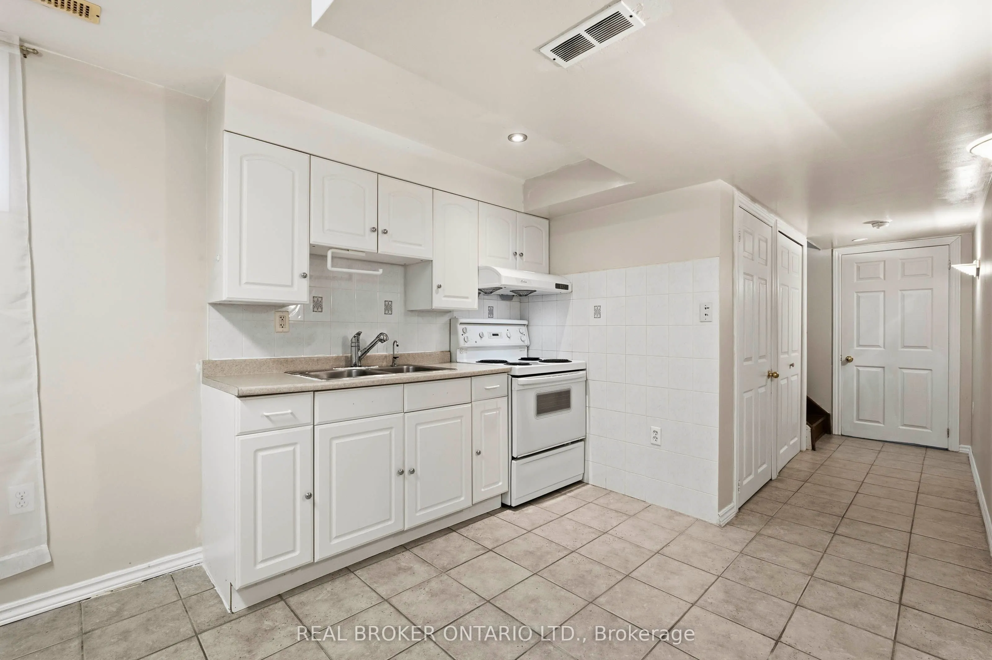26 Castlebury Drive
