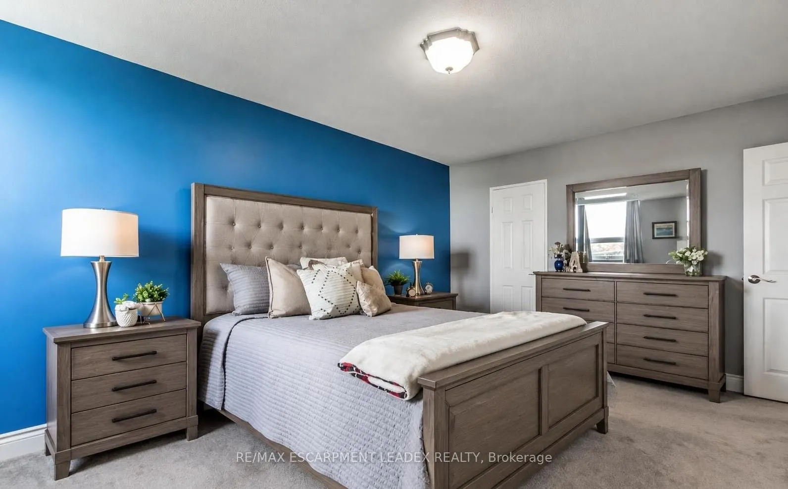 500 Green Road #705