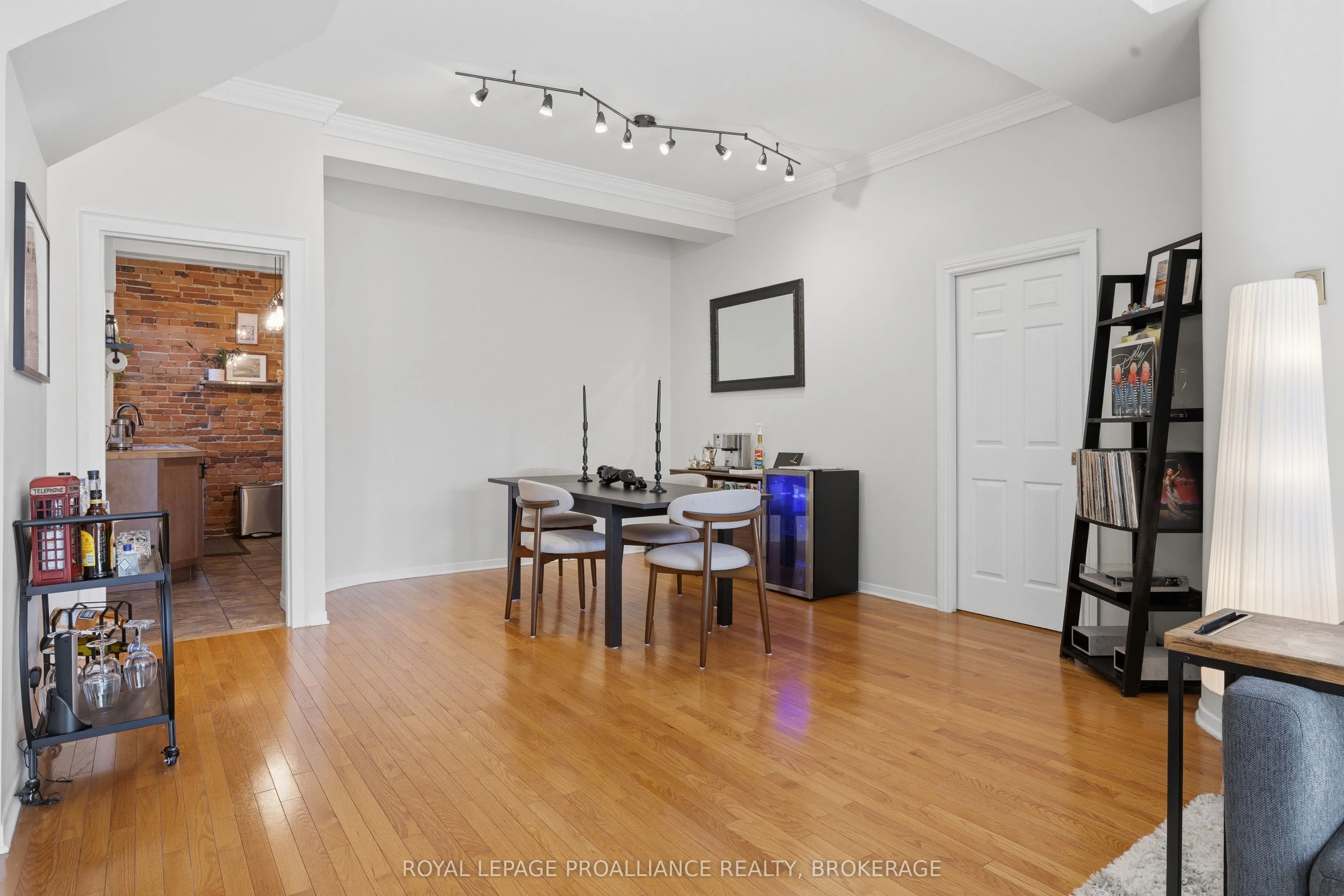 41 William Street #2