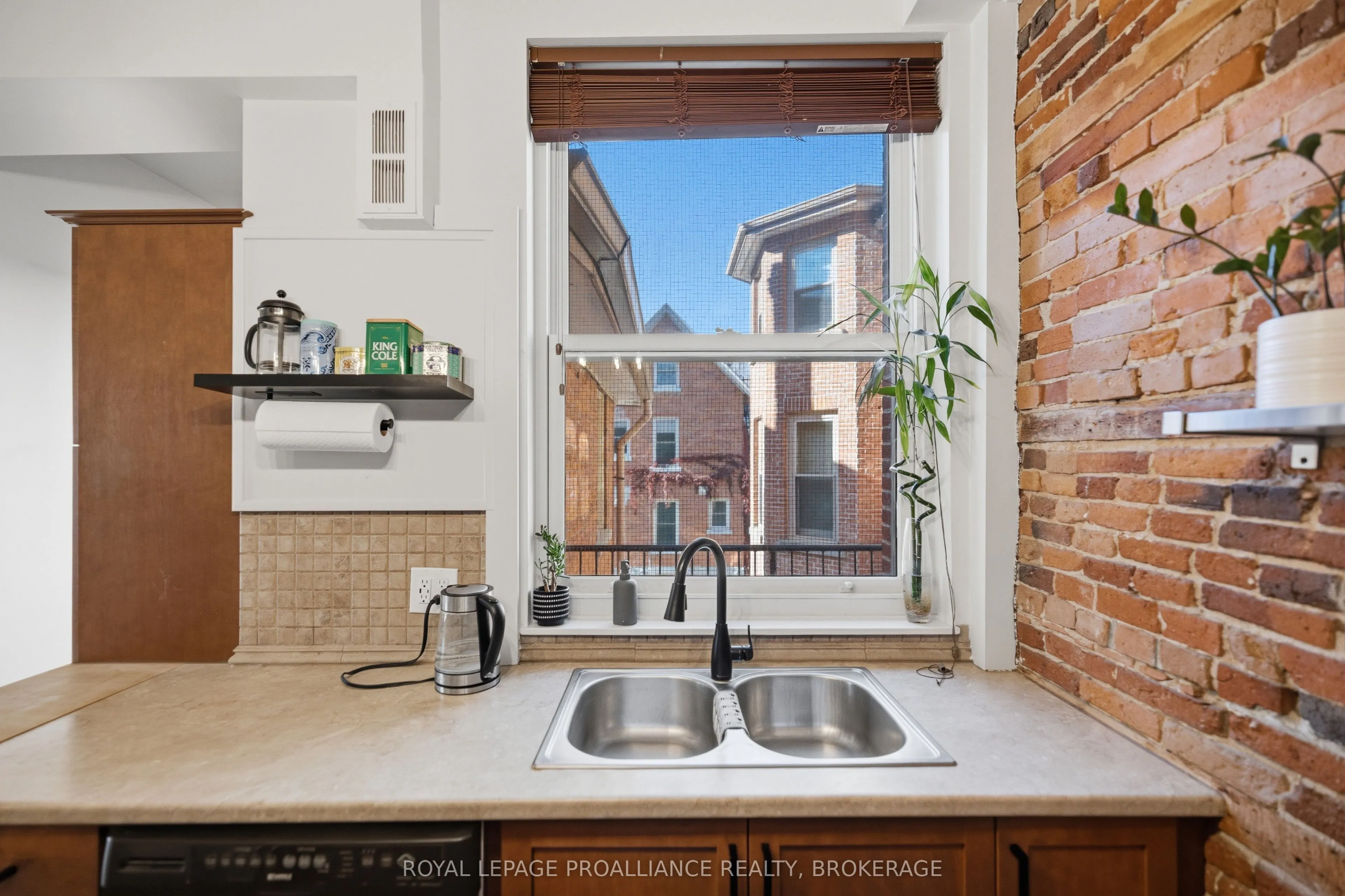 41 William Street #2