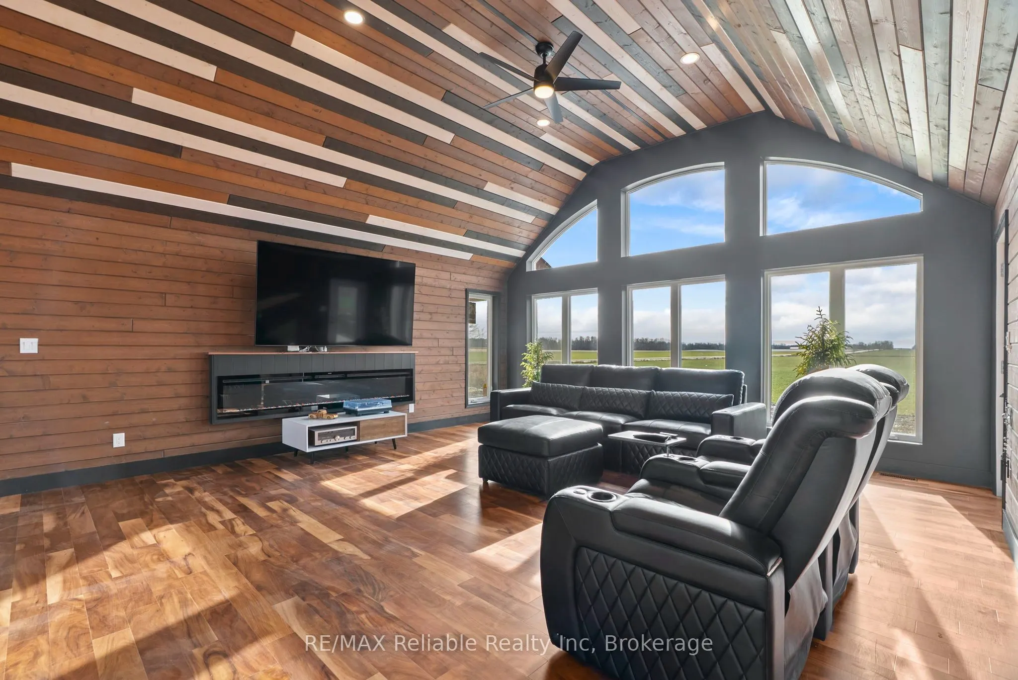 43841 Cranbrook Road