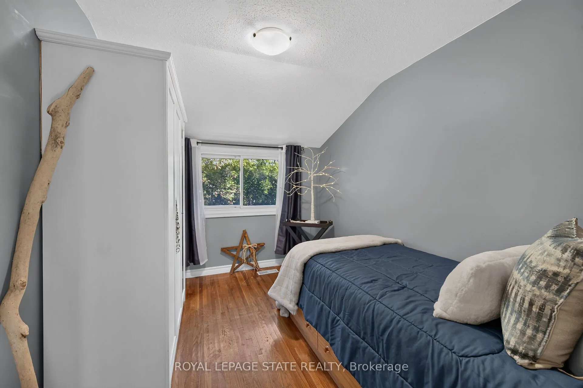 995 Upper Wellington Street