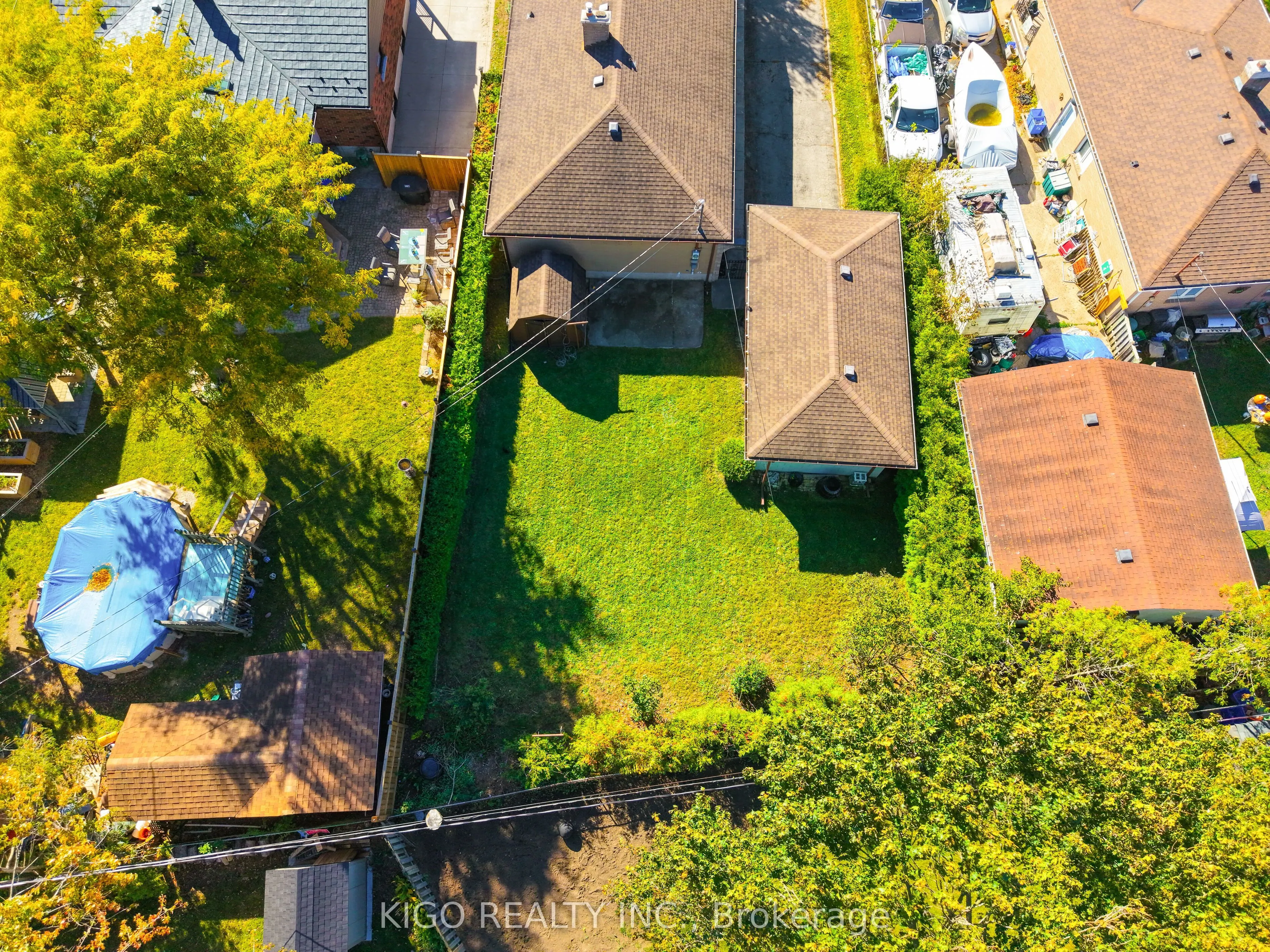 54 TWEEDSMUIR Avenue