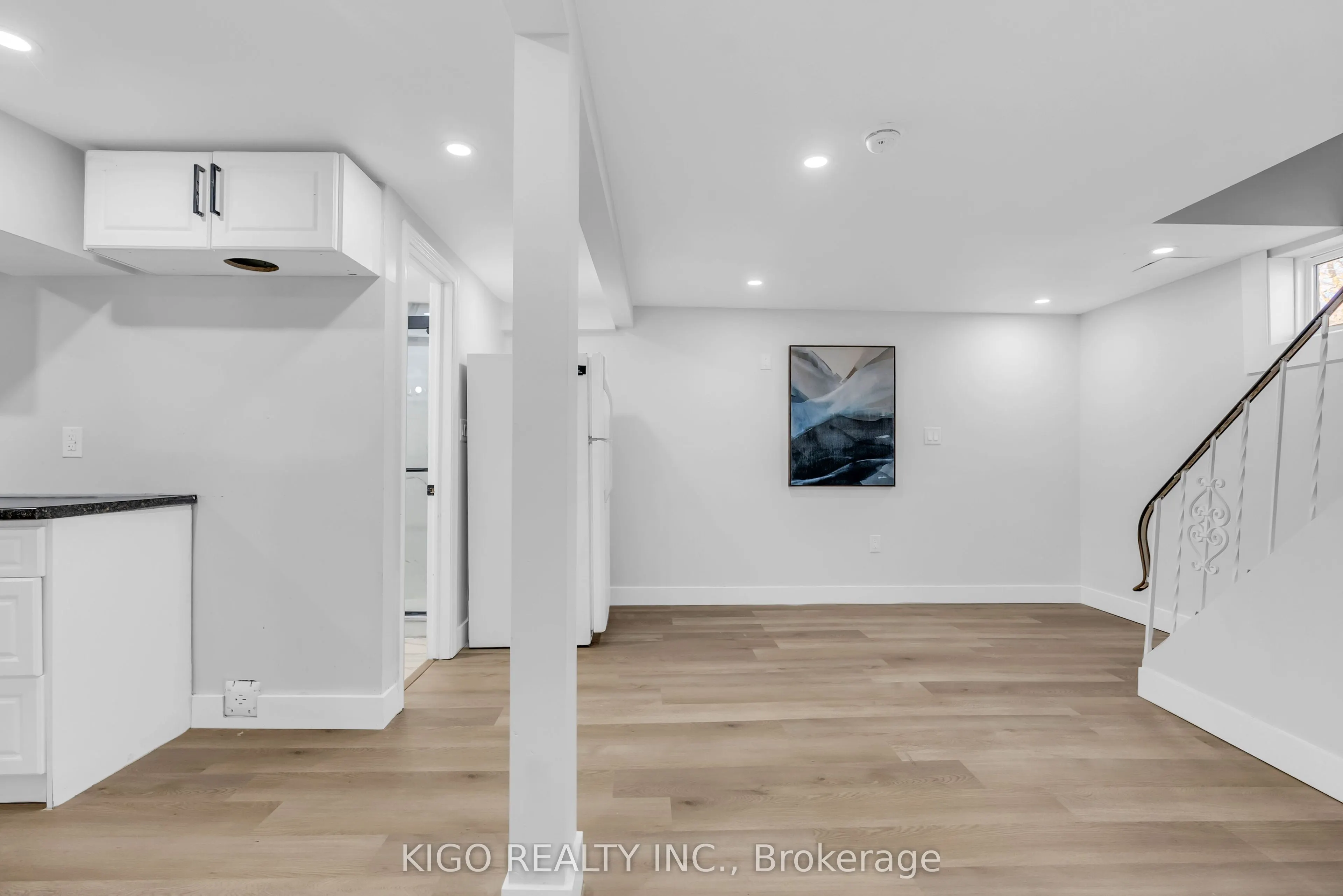 54 TWEEDSMUIR Avenue