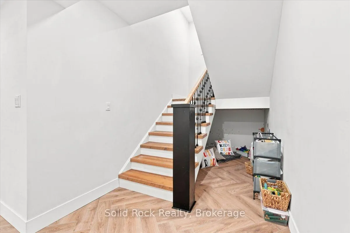 166 Maple Road