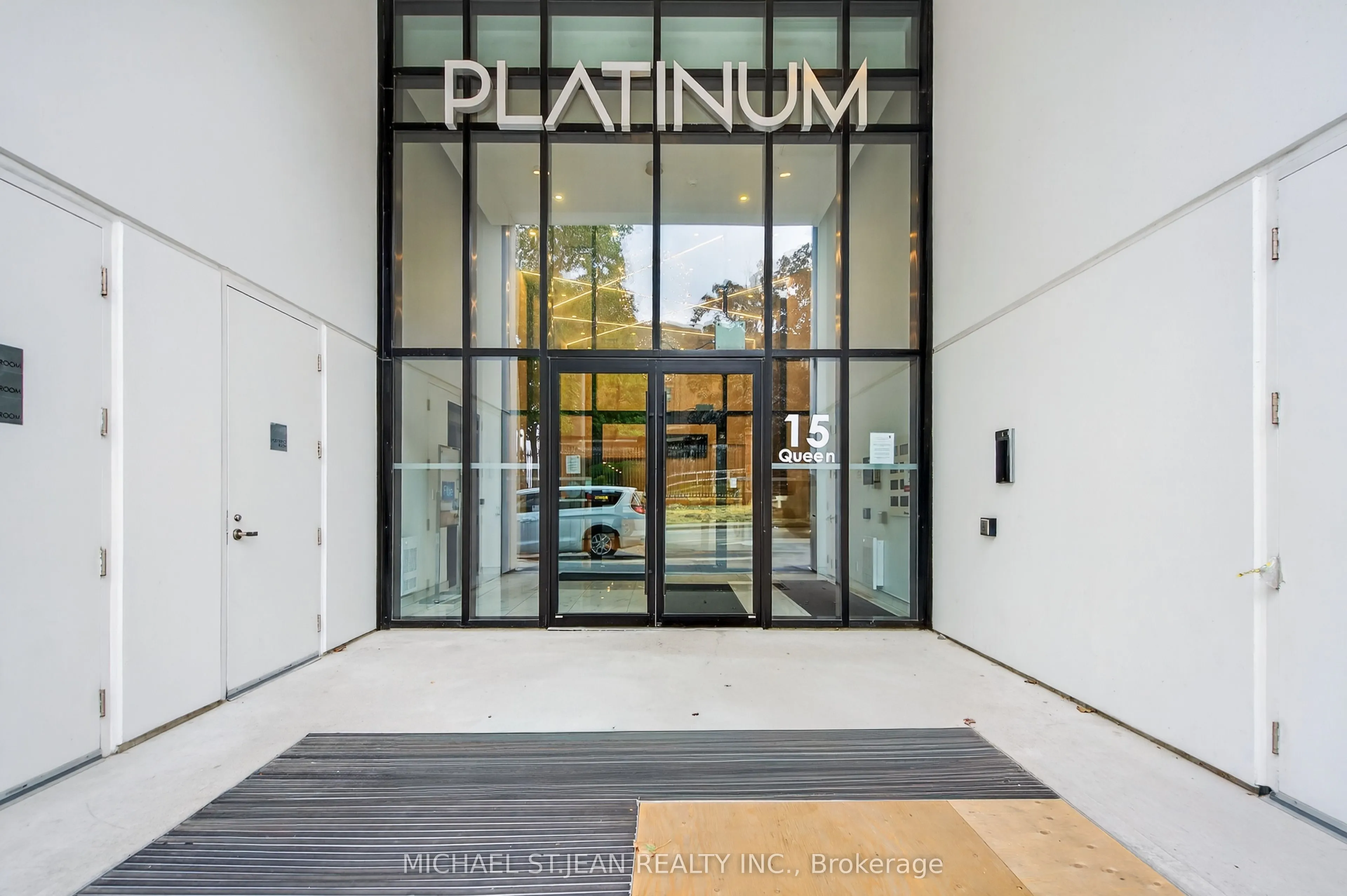 15 Queen Street S #1302