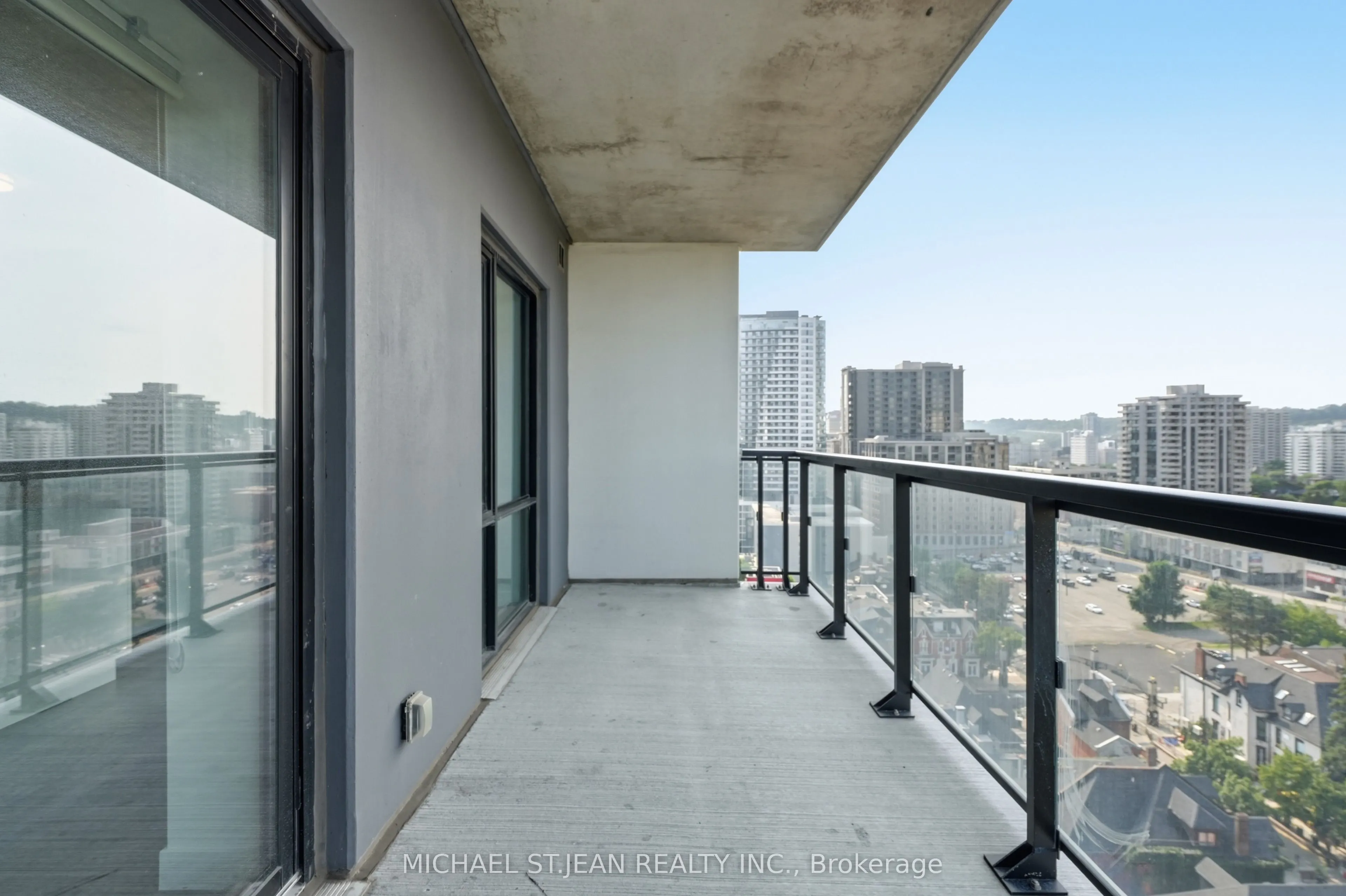 15 Queen Street S #1302