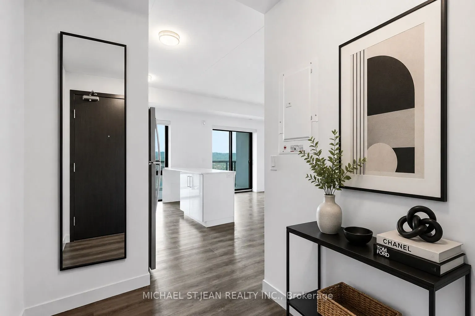 15 Queen Street S #1302