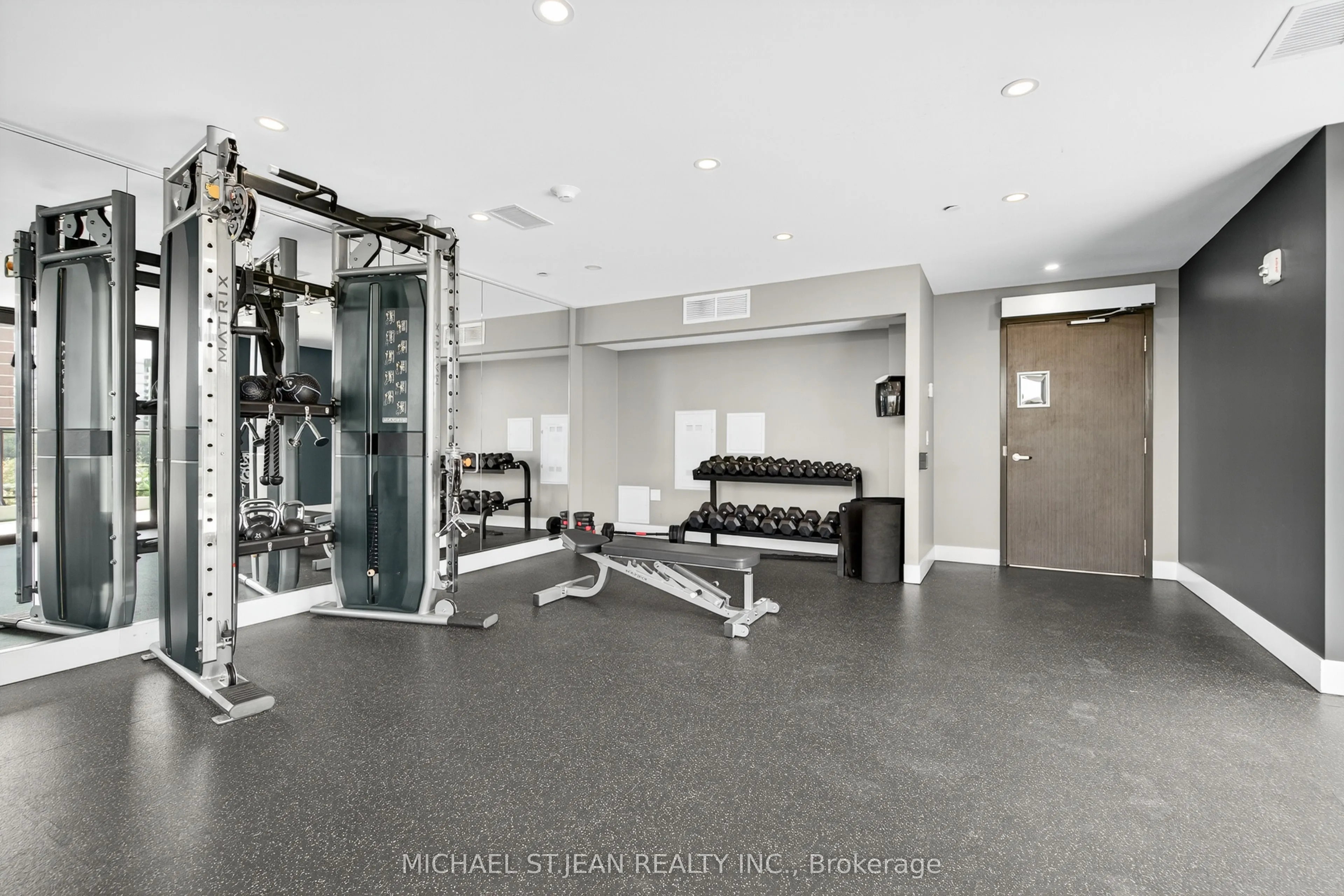 15 Queen Street S #1302