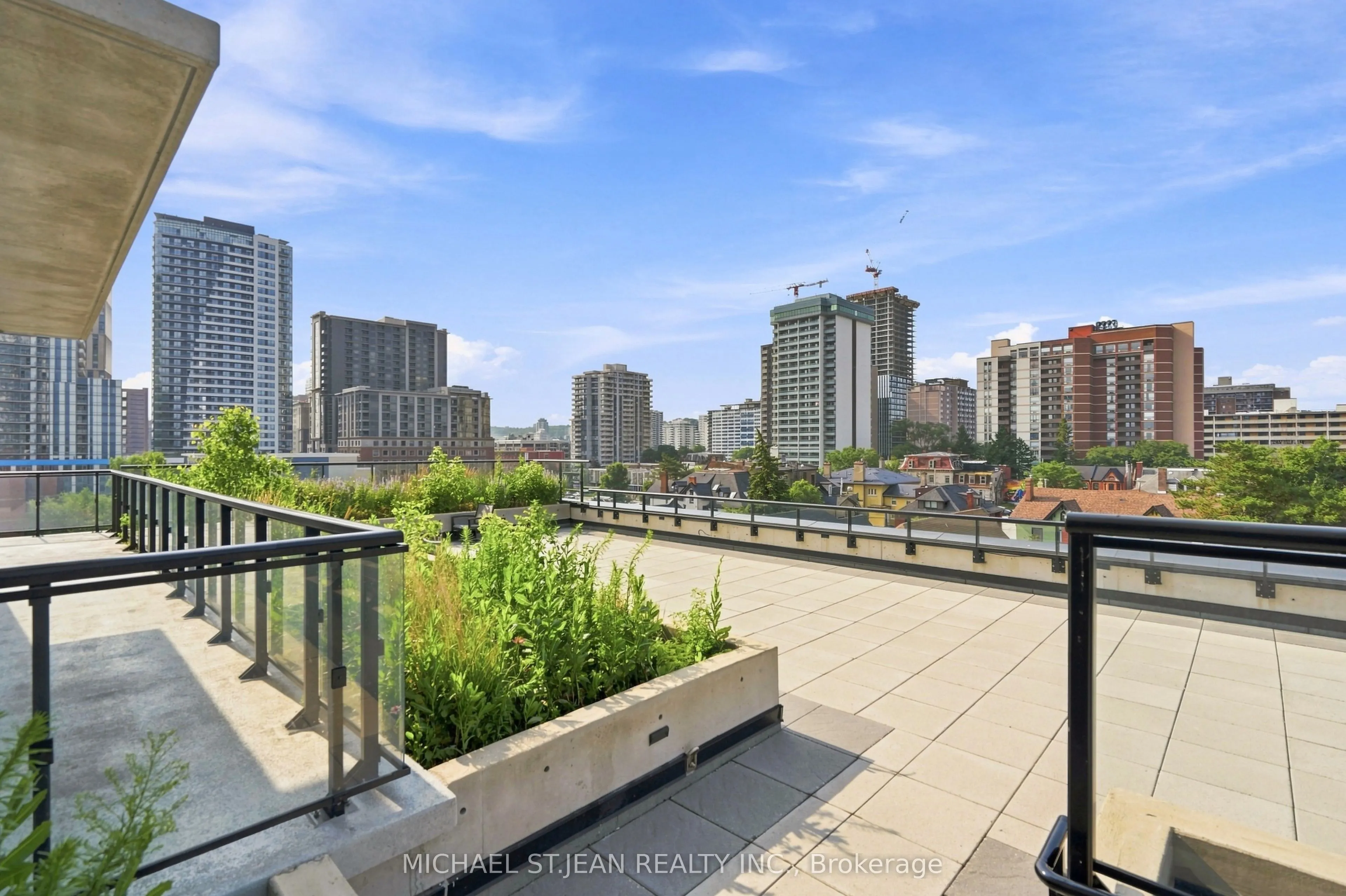 15 Queen Street S #1302