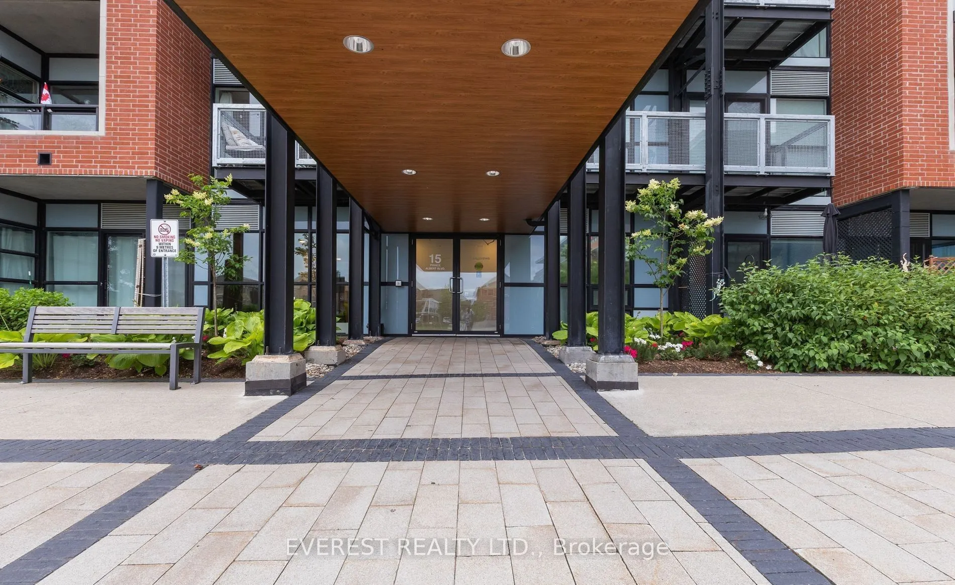 15 Prince Albert Boulevard #305
