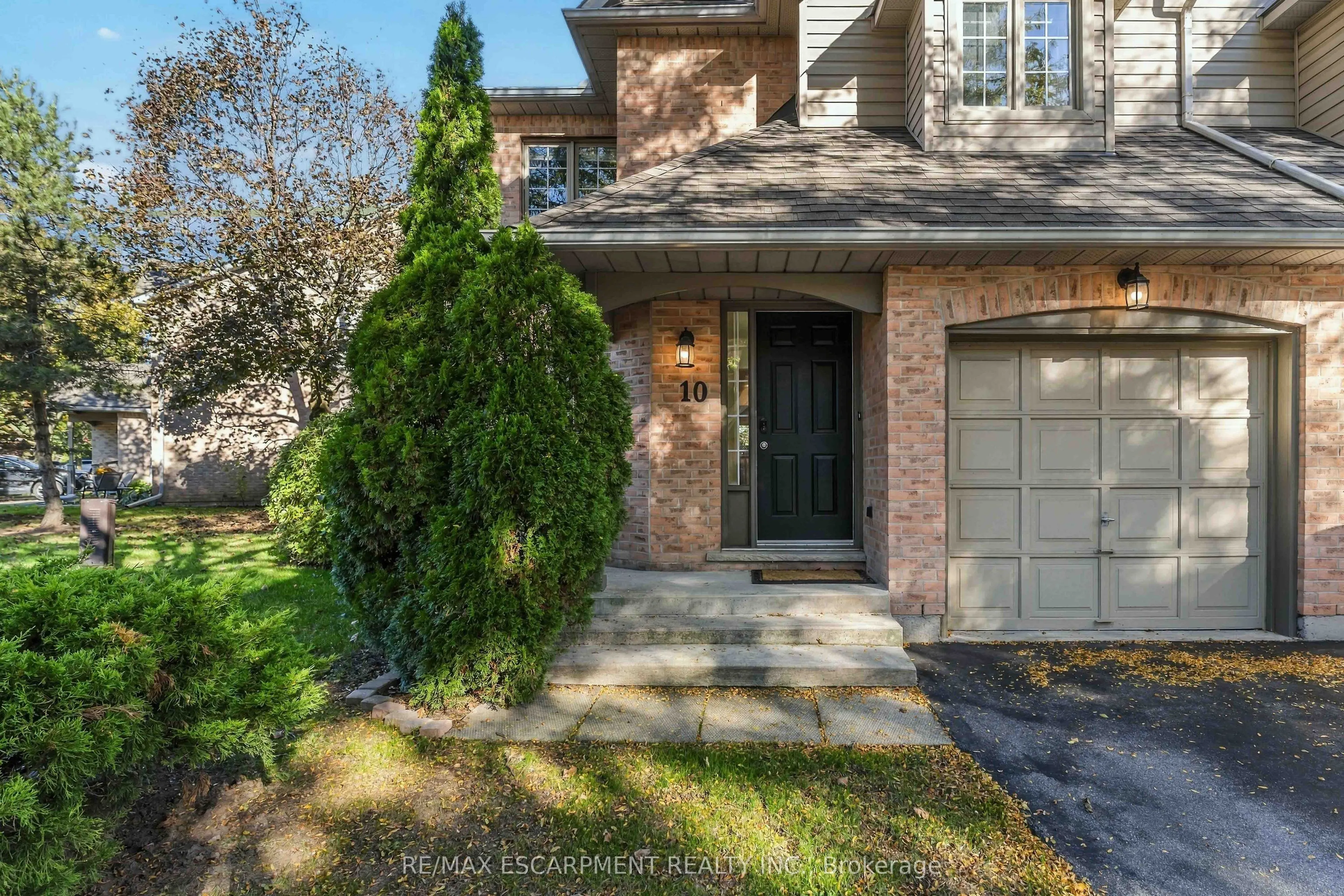 320 Hamilton Drive #10