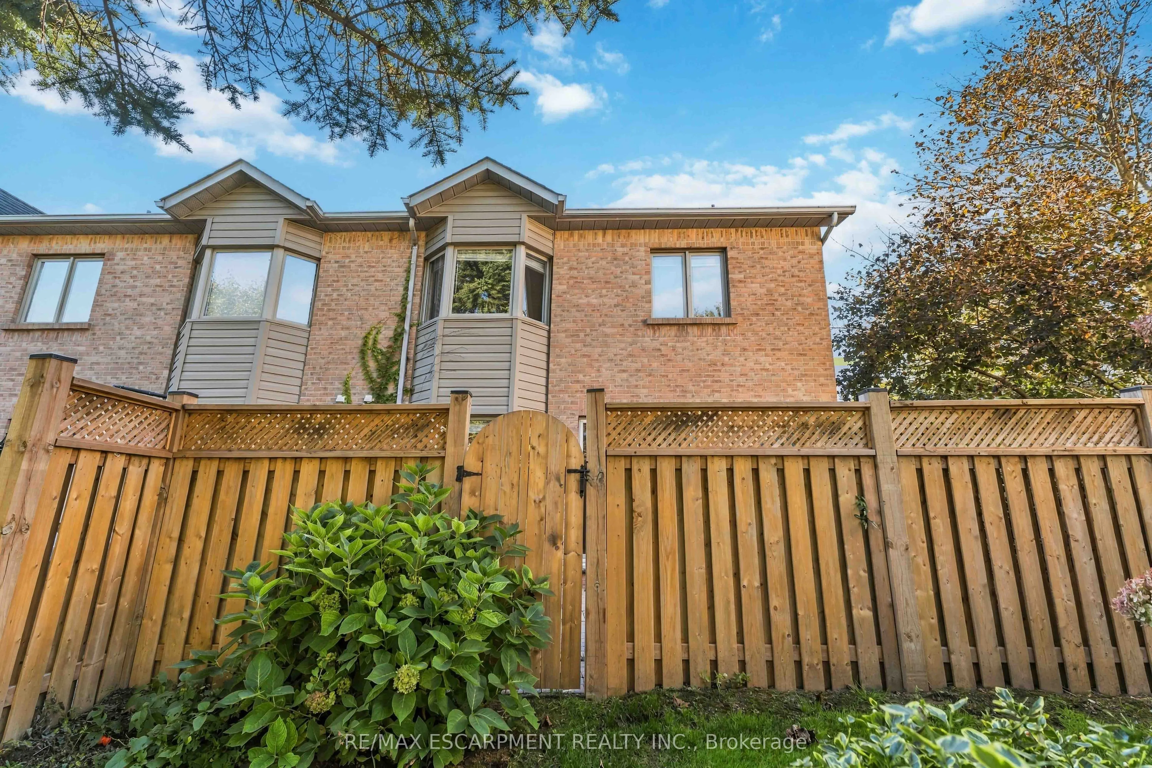 320 Hamilton Drive #10