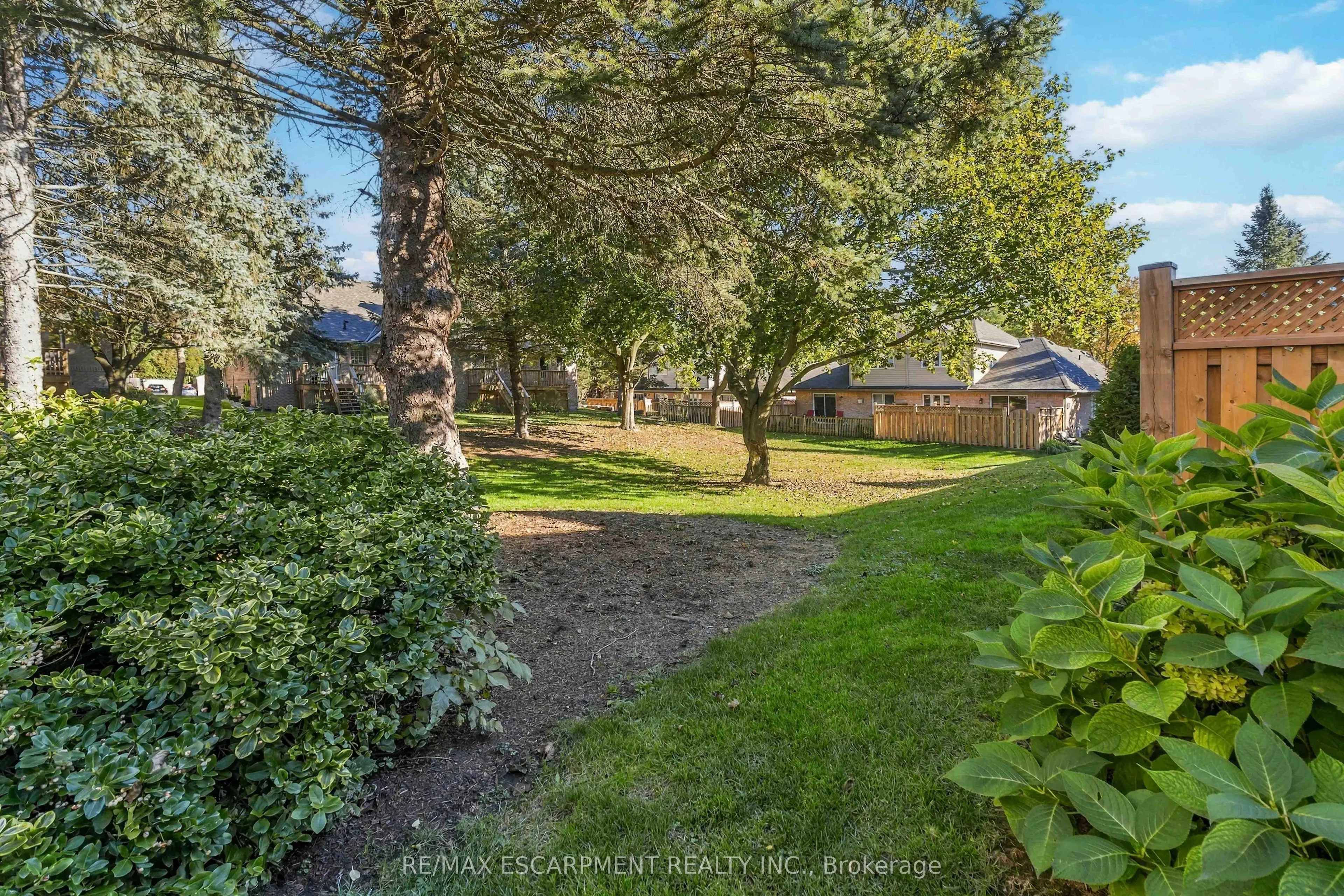 320 Hamilton Drive #10