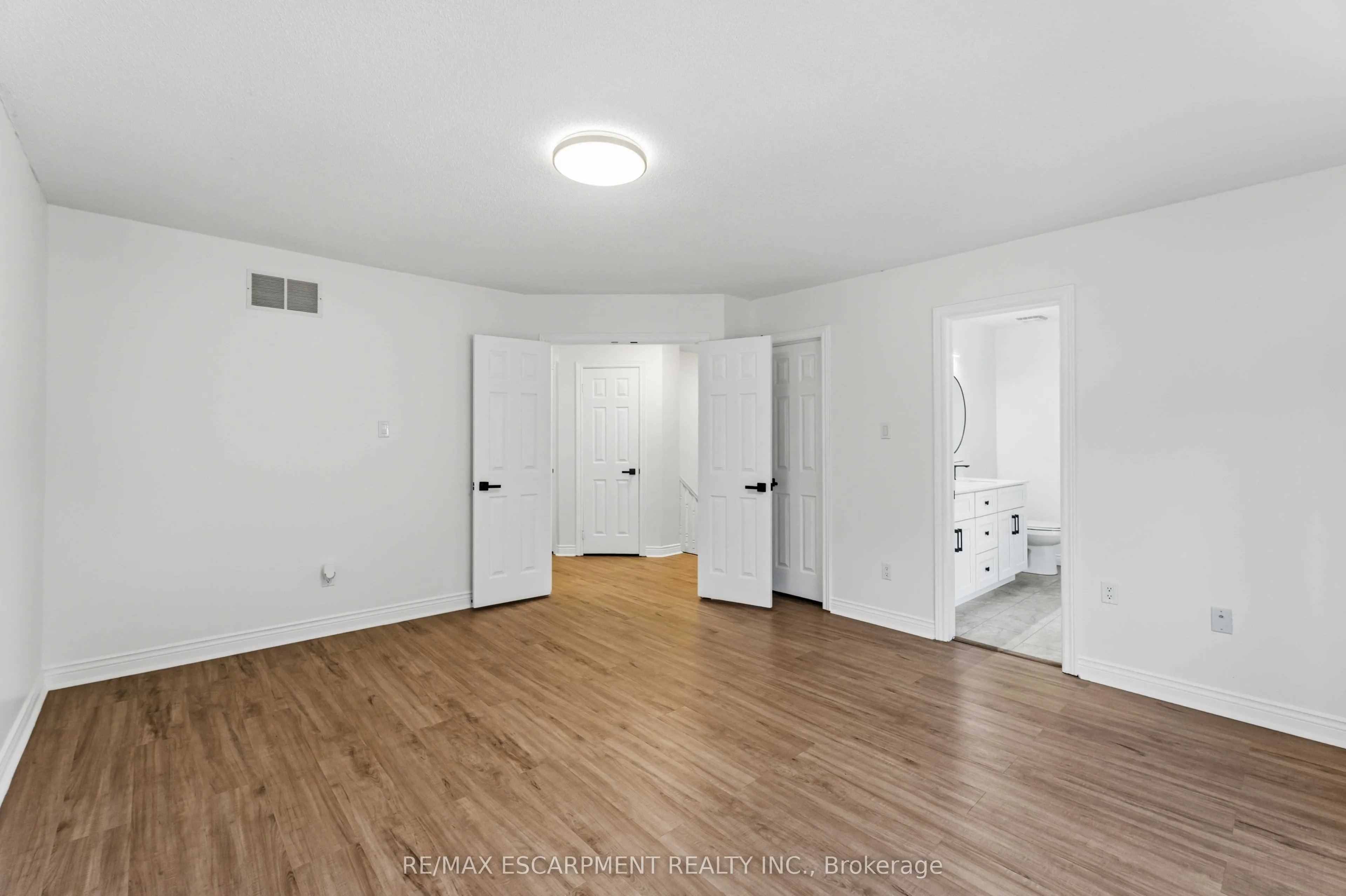 320 Hamilton Drive #10