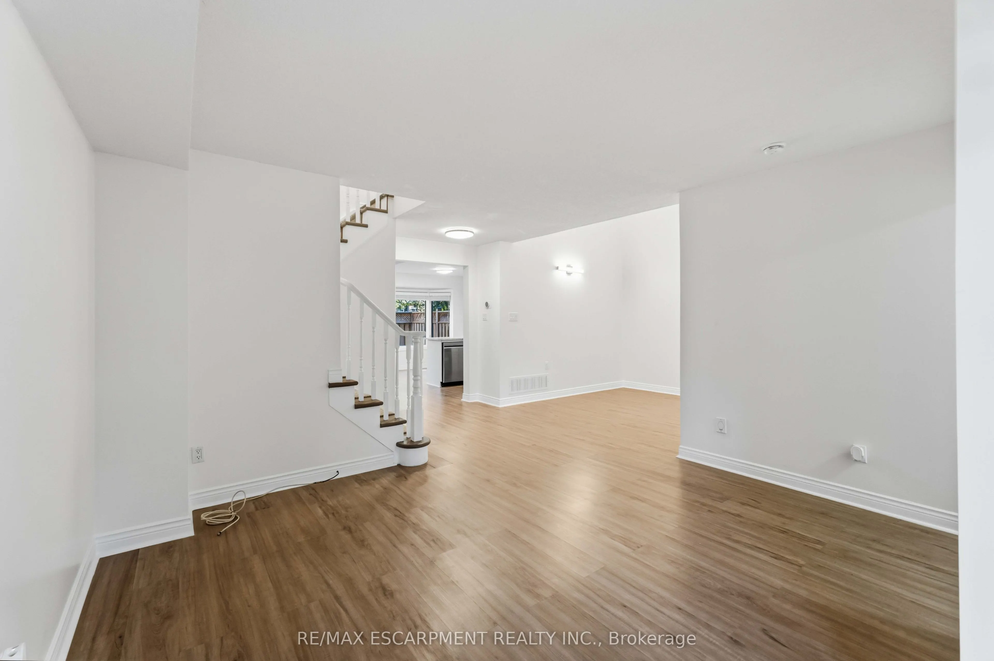 320 Hamilton Drive #10